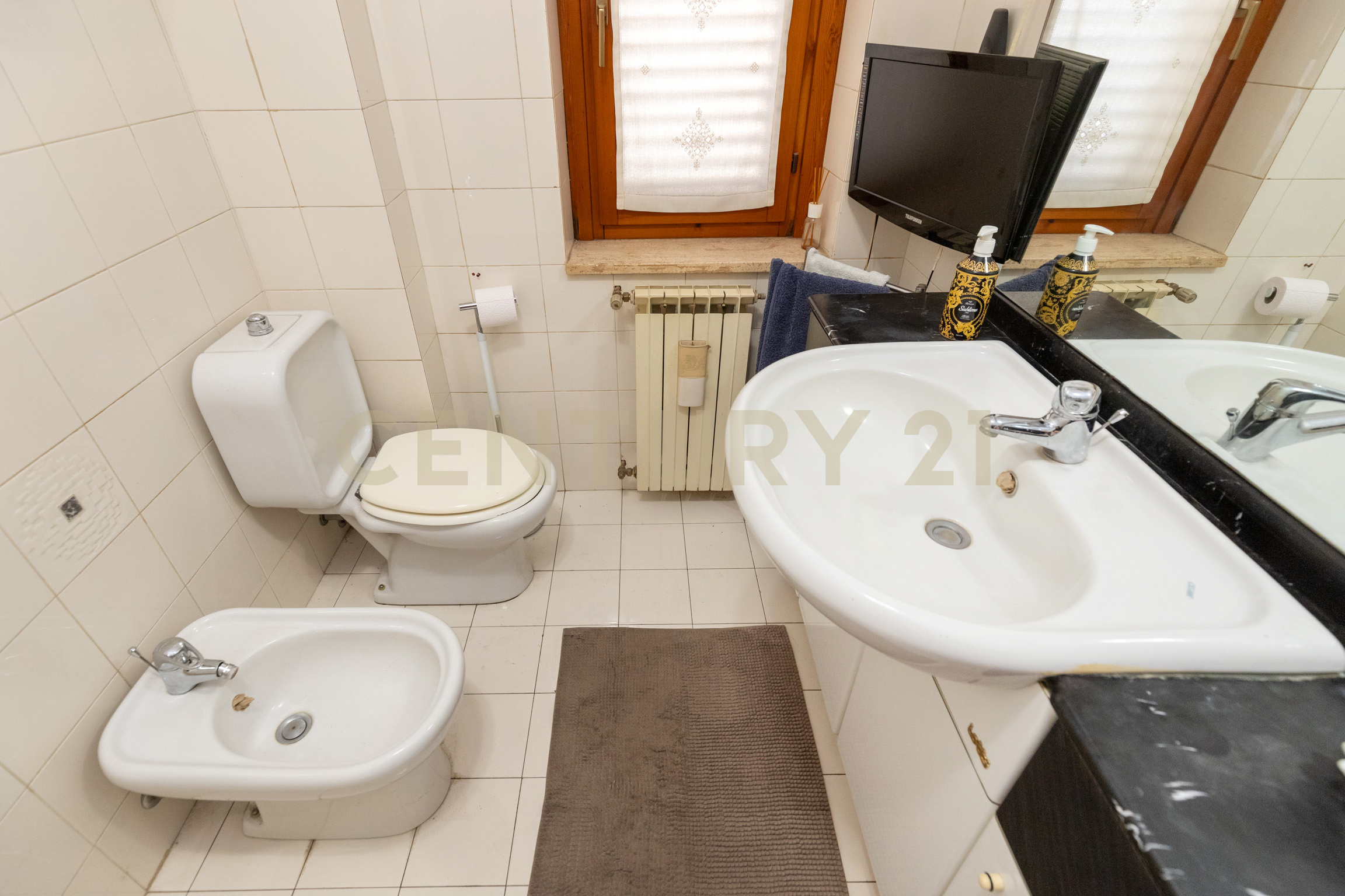 Immagine 41 di Appartamento in vendita  in Via Giovanni Guglielmino 74 a Tremestieri Etneo