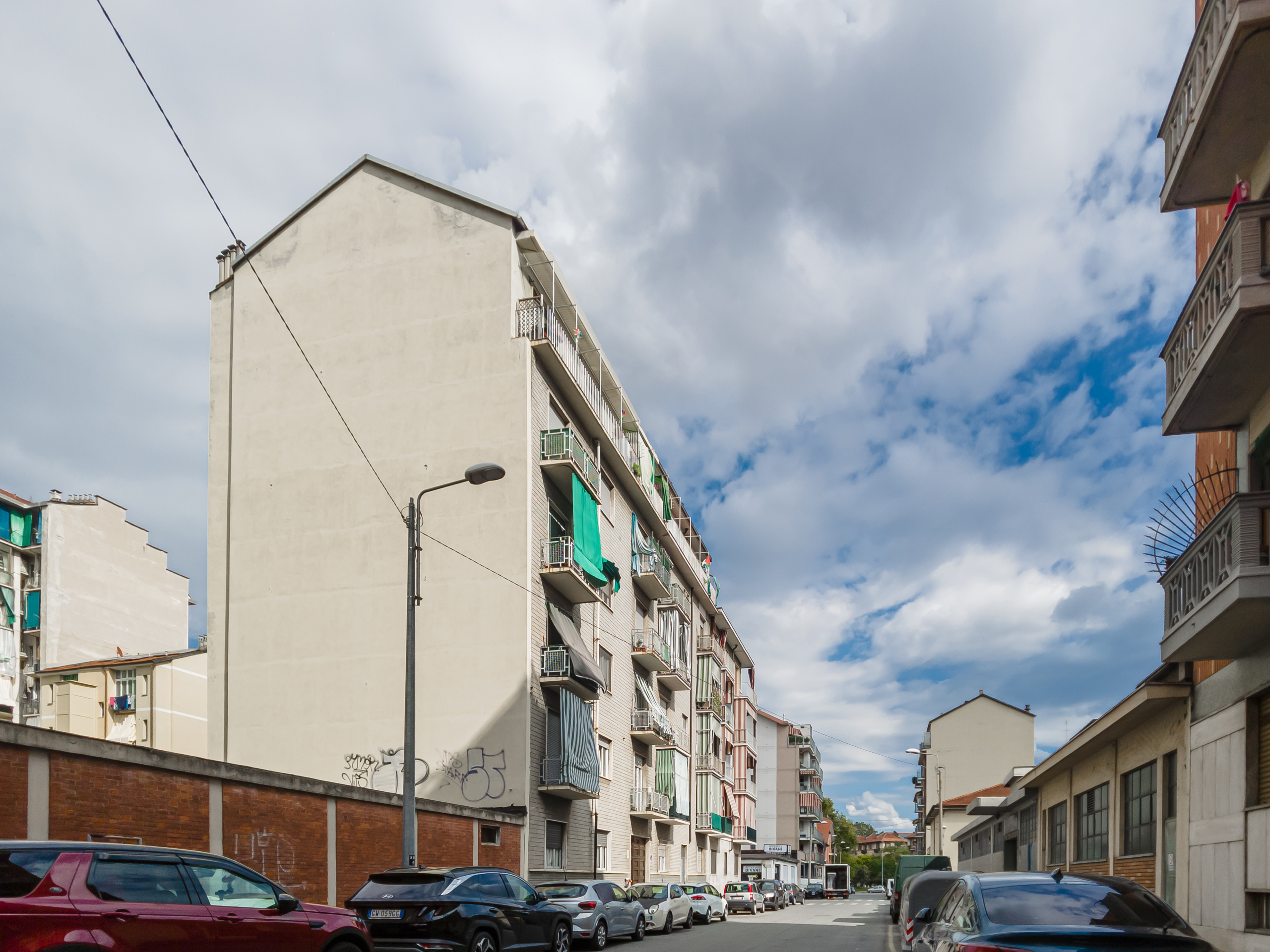 Immagine 19 di Bilocale in vendita  in Via Luigi Goytre a Torino