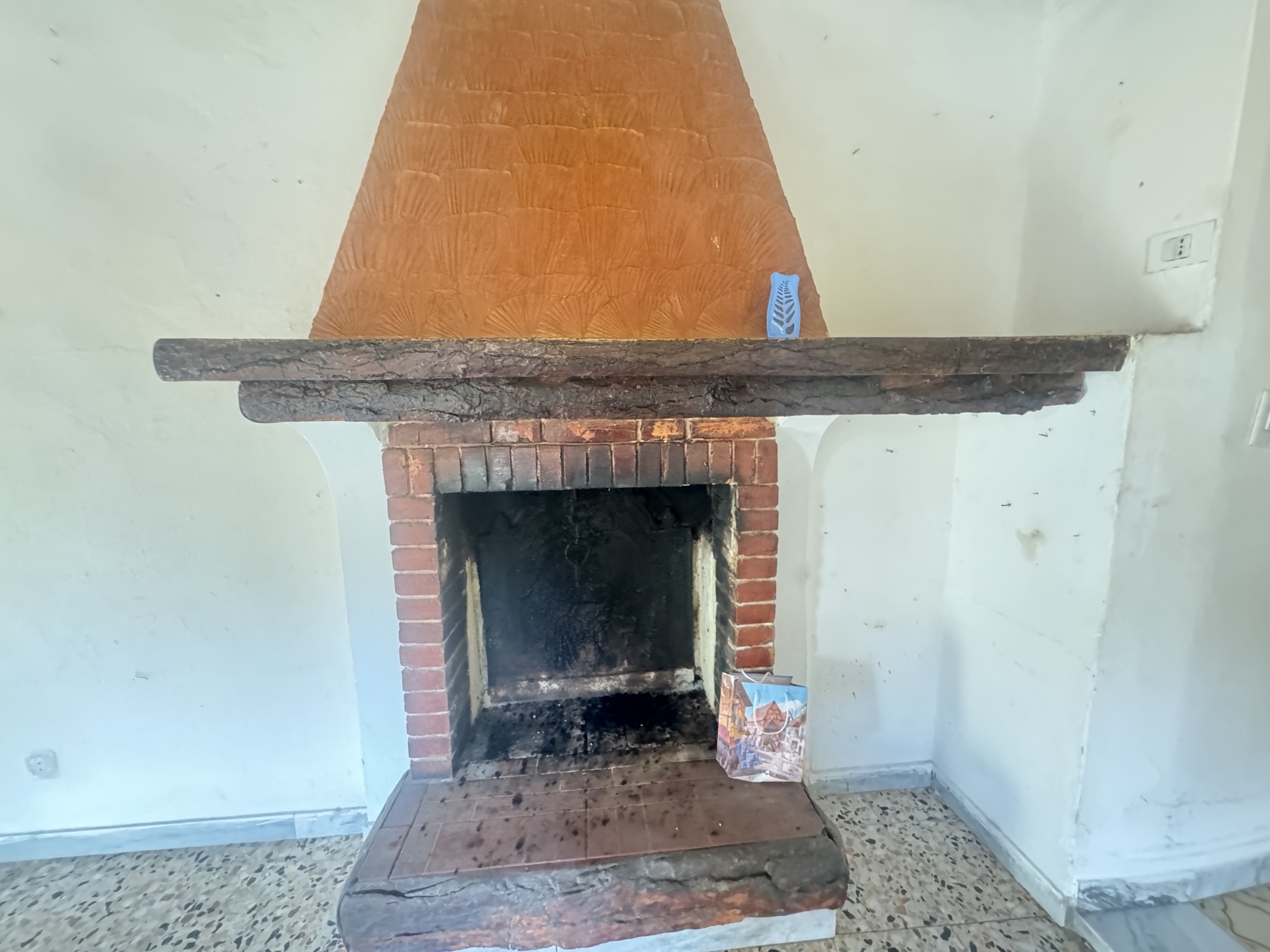 Immagine 7 di Porzione di casa in vendita  a Seravezza