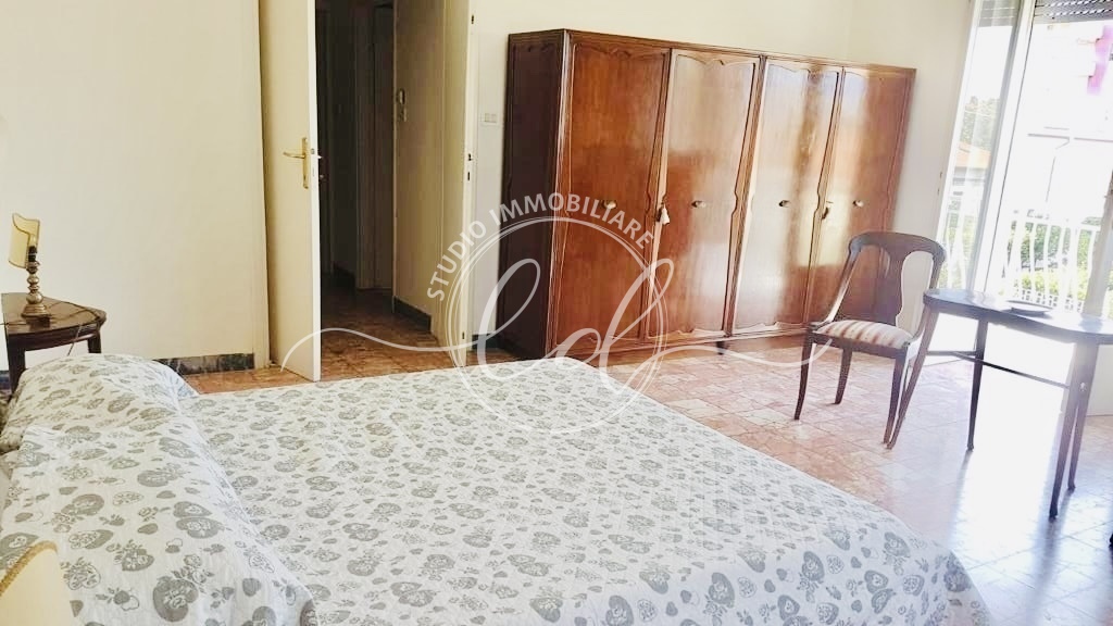 Immagine 17 di Villa in affitto  a Camaiore