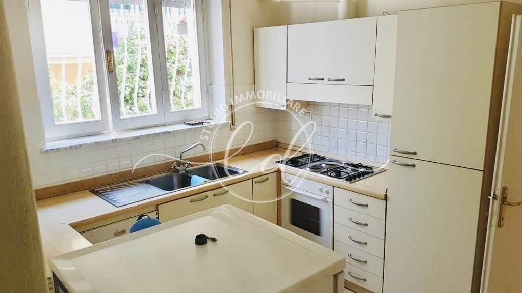 Immagine 15 di Villa in affitto  a Camaiore