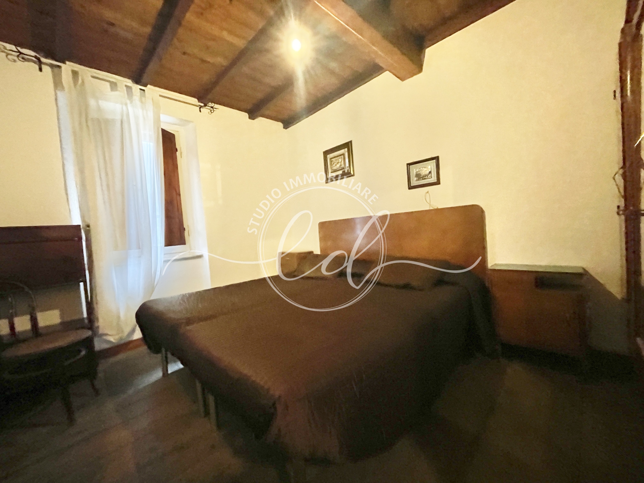 Immagine 21 di Porzione di casa in vendita  a Stazzema