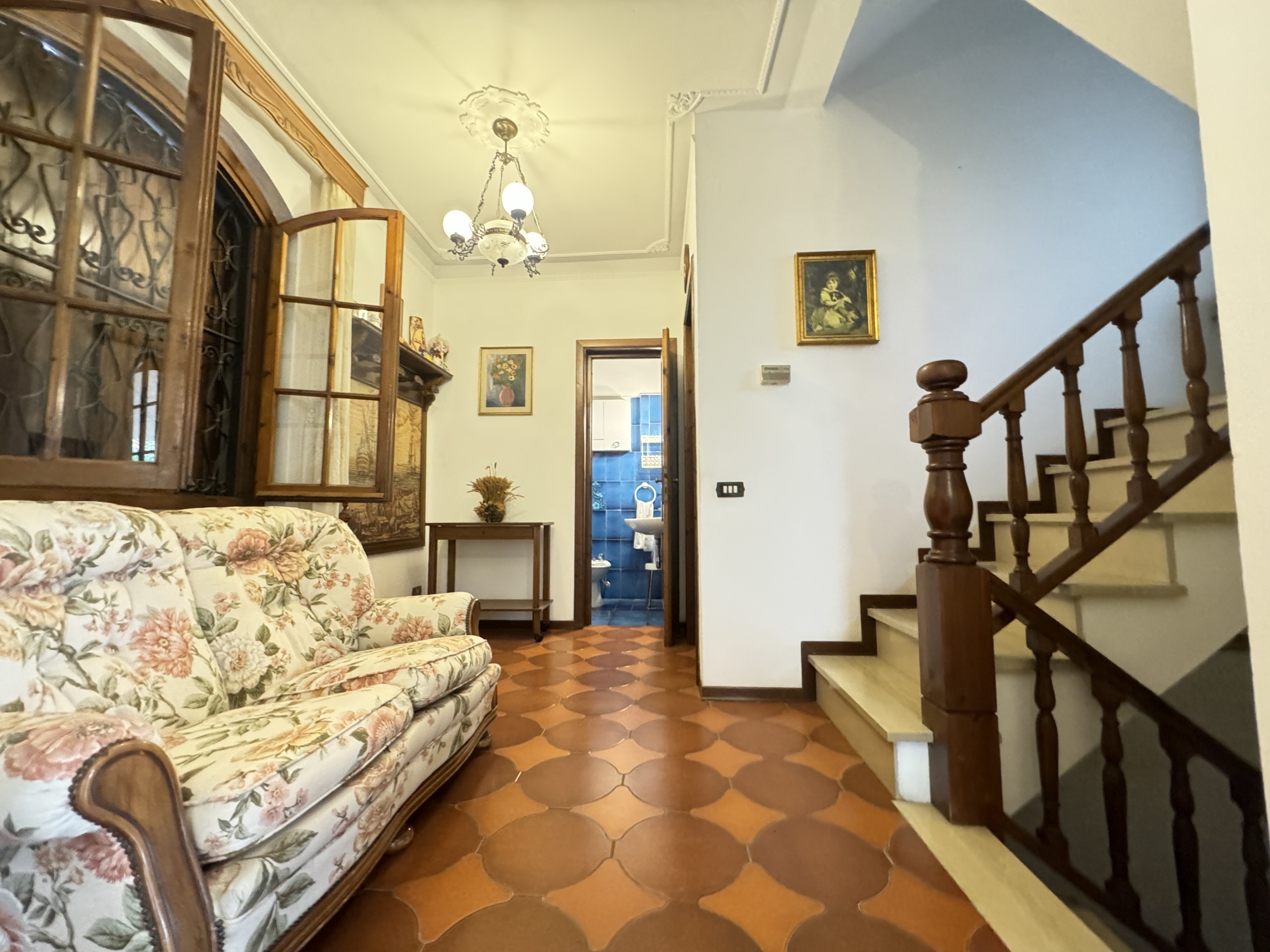 Immagine 9 di Casa indipendente in vendita  a Viareggio