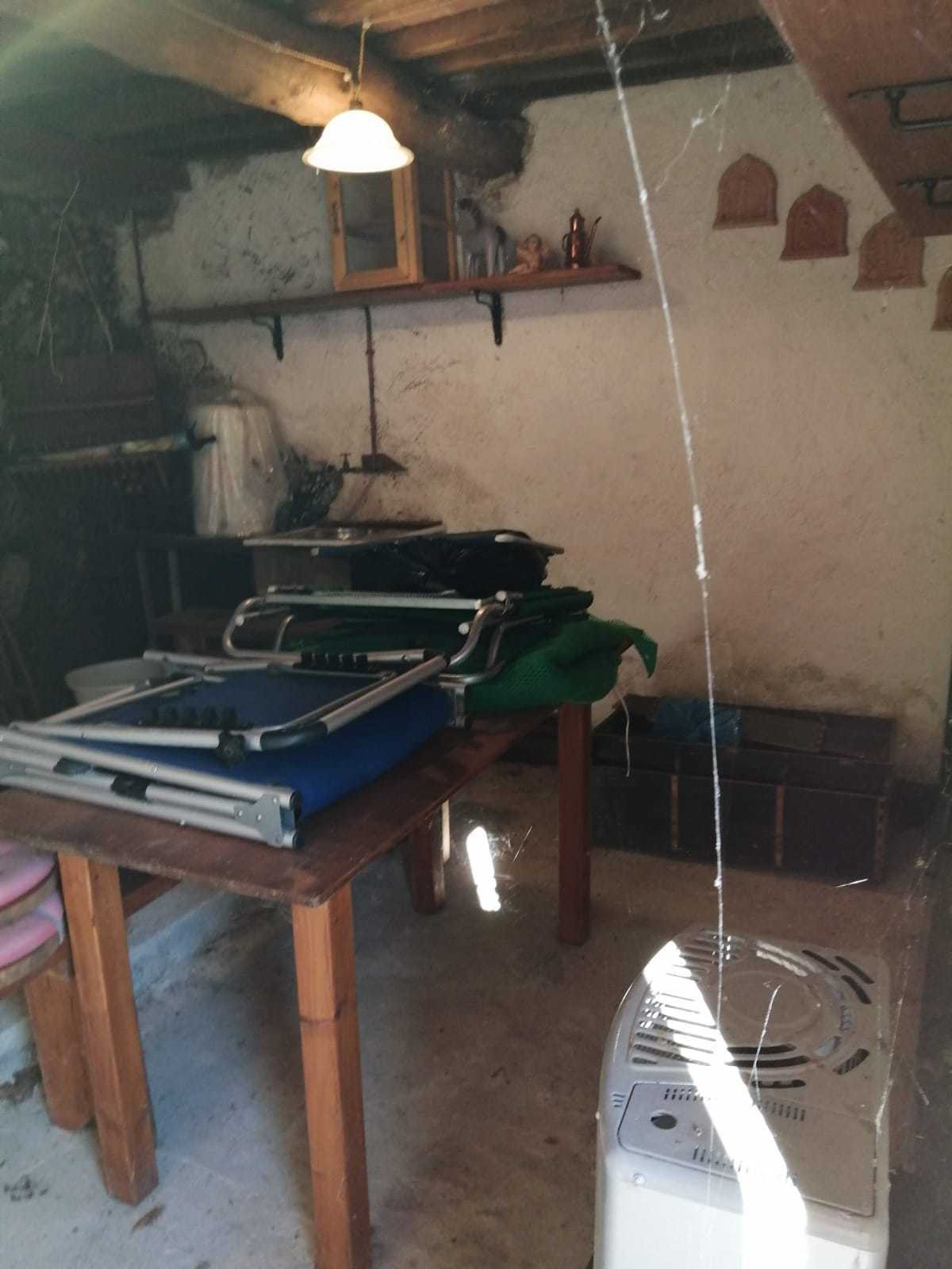 Immagine 6 di Porzione di casa in vendita  a Seravezza
