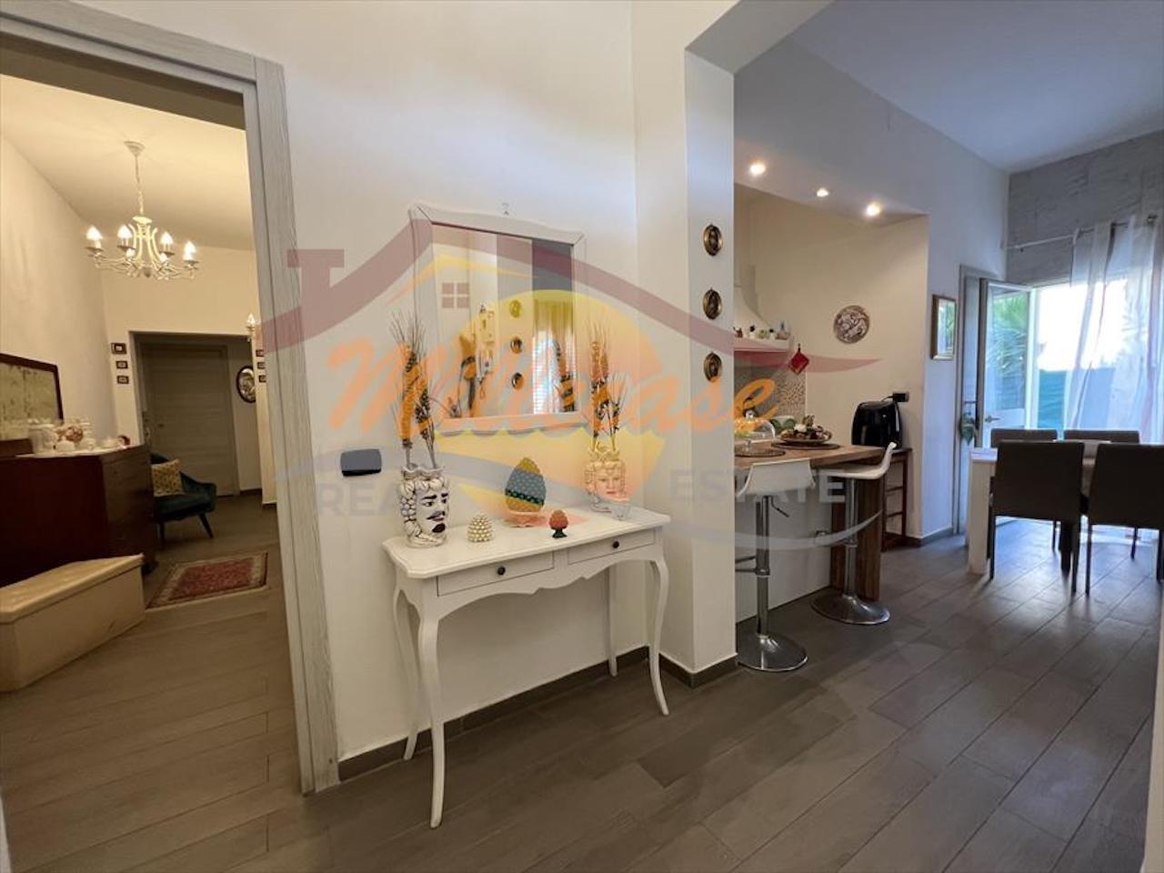 Immagine 3 di Appartamento in vendita  in Via Aidone a Siracusa