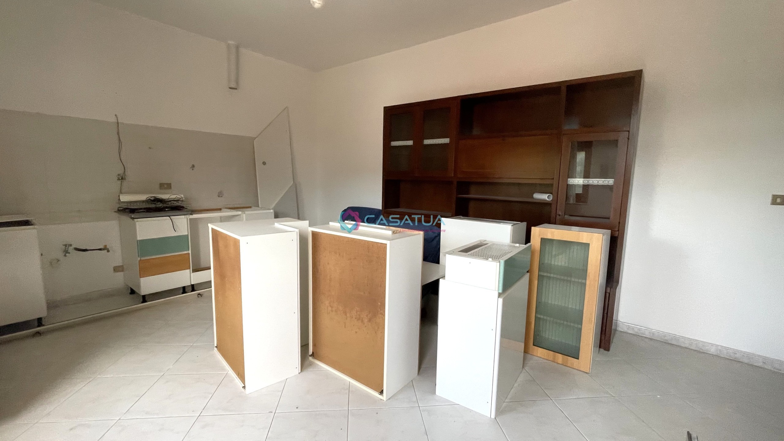 Immagine 5 di Trilocale in vendita  a Pineto