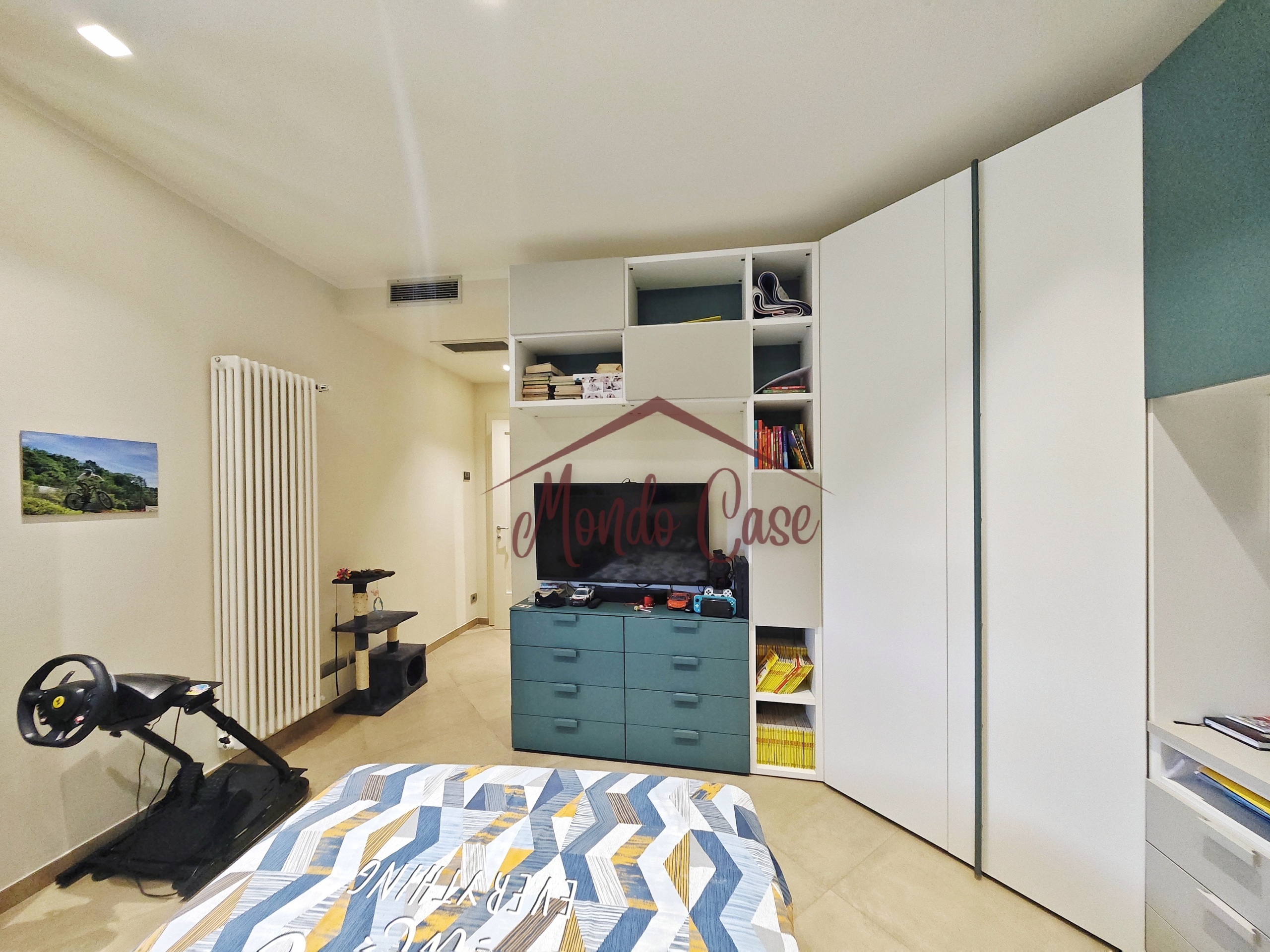 Immagine 50 di Attico in vendita  in Via Bertoloni 2 a Sarzana