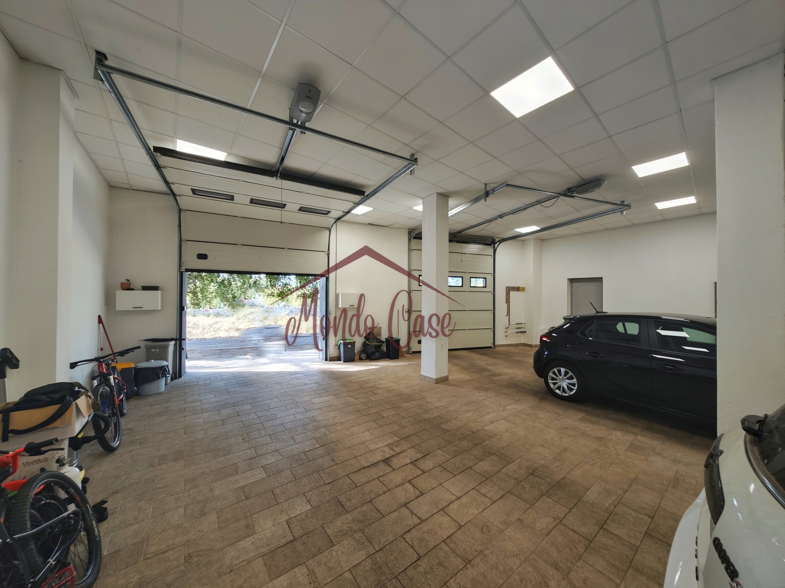 Immagine 77 di Attico in vendita  in Via Bertoloni 2 a Sarzana