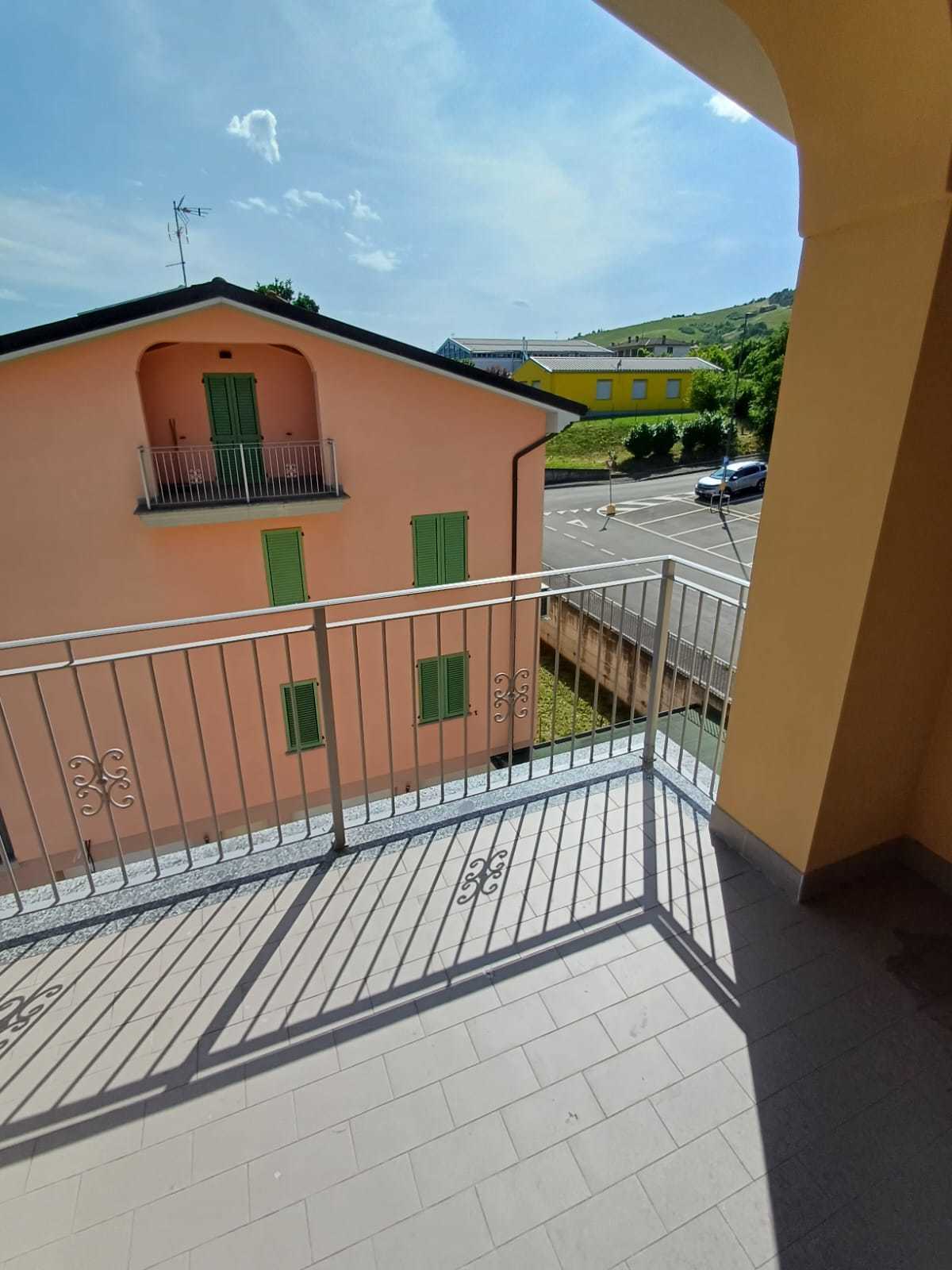 Immagine 38 di Trilocale in vendita  a Medesano