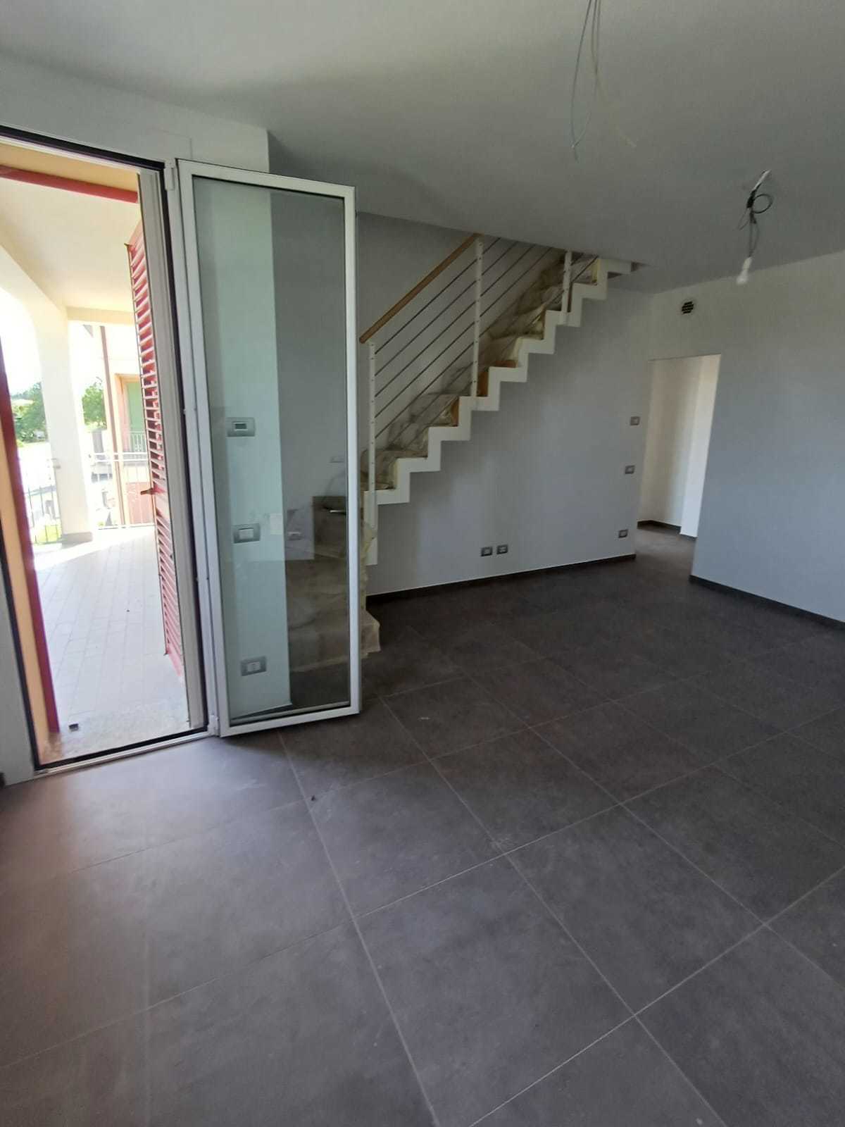 Immagine 8 di Trilocale in vendita  a Medesano