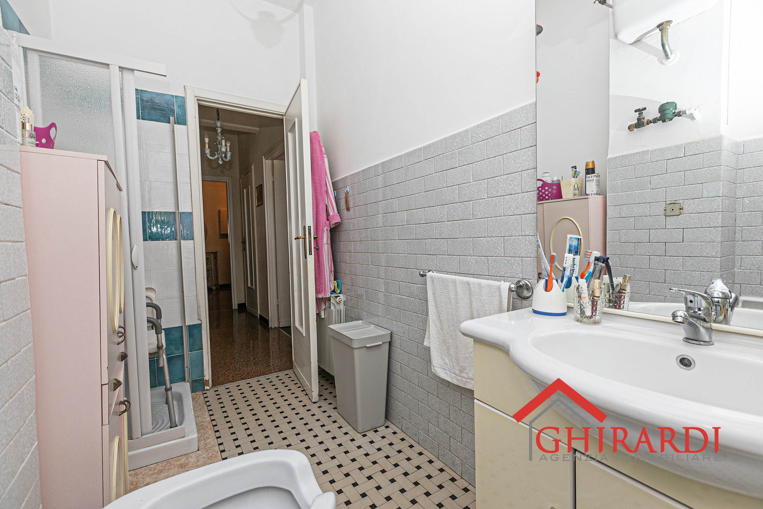 Immagine 21 di Trilocale in affitto  in VIA GIACOMO SOLIMAN 8 a Genova