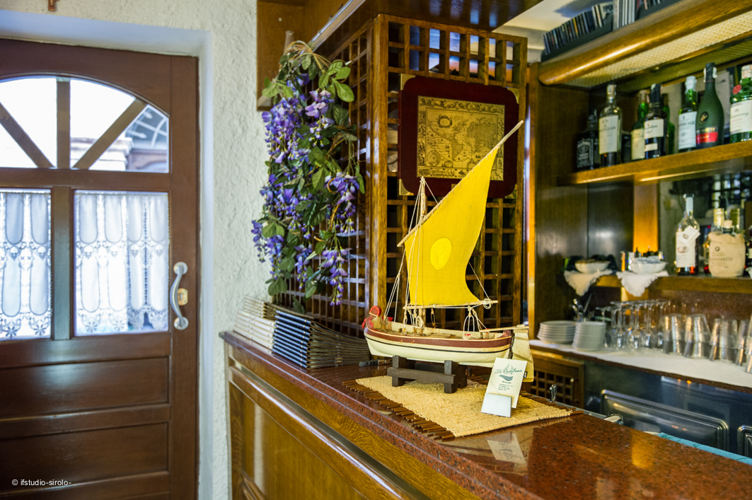 Immagine 12 di Bar / Ristorante in vendita  in Via Enrico Cialdini a Sirolo