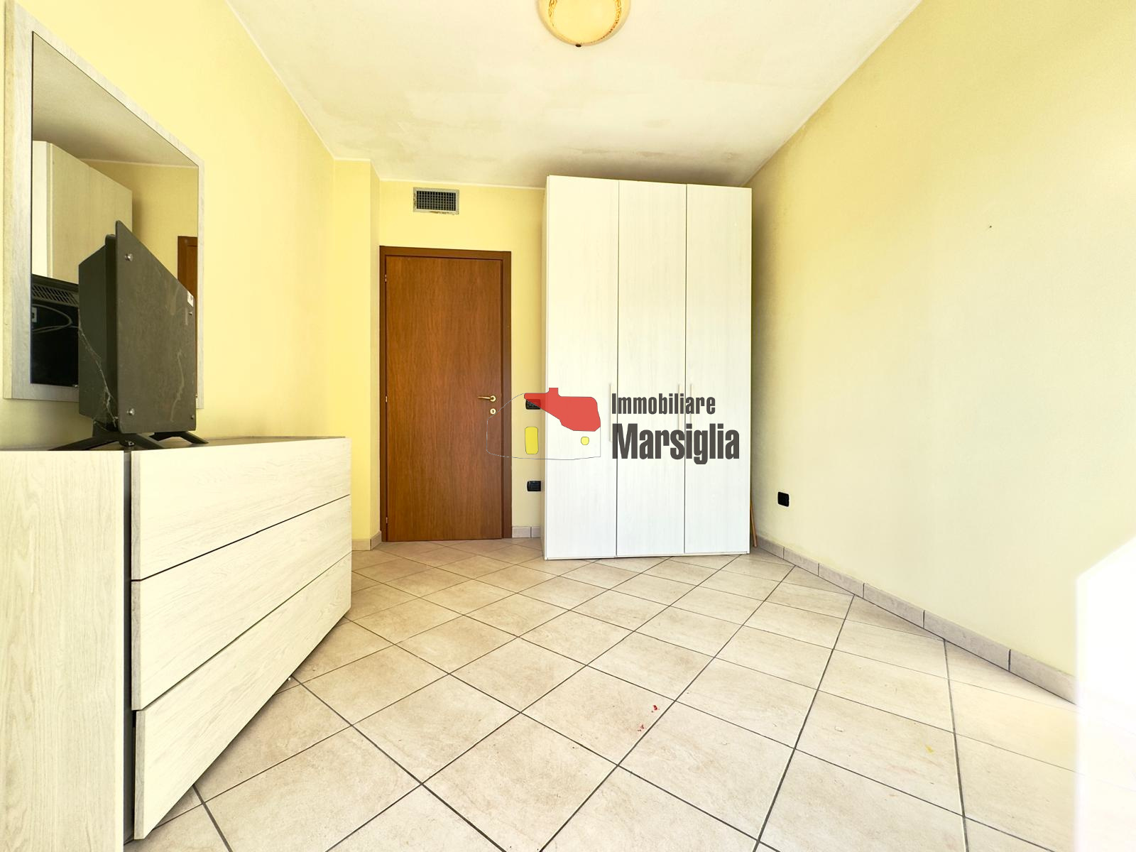 Immagine 10 di Bilocale in vendita  in Via Franco Alfano 35 a San Remo