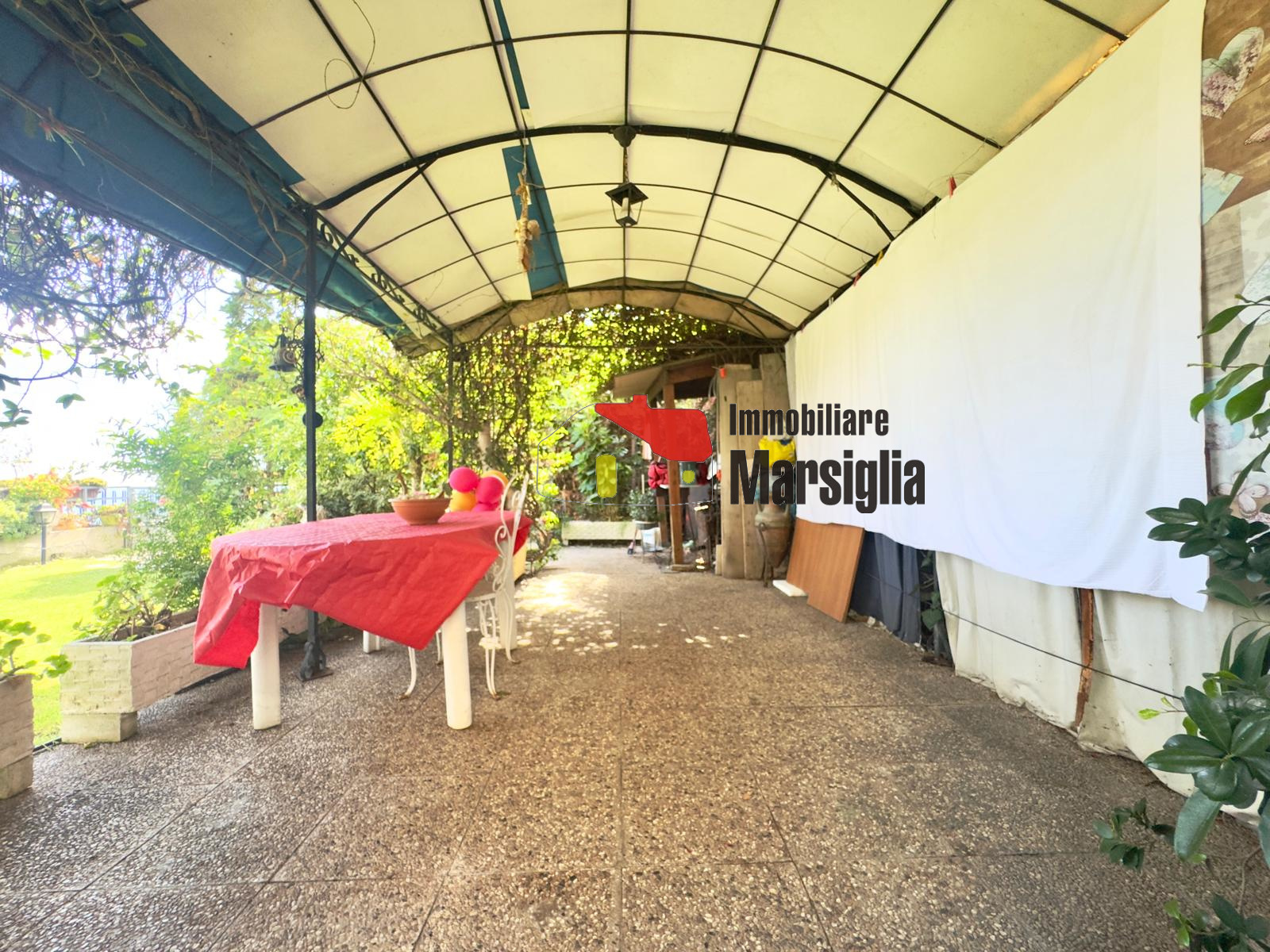 Immagine 39 di Quadrilocale in vendita  in Via Padre Semeria 430 a San Remo