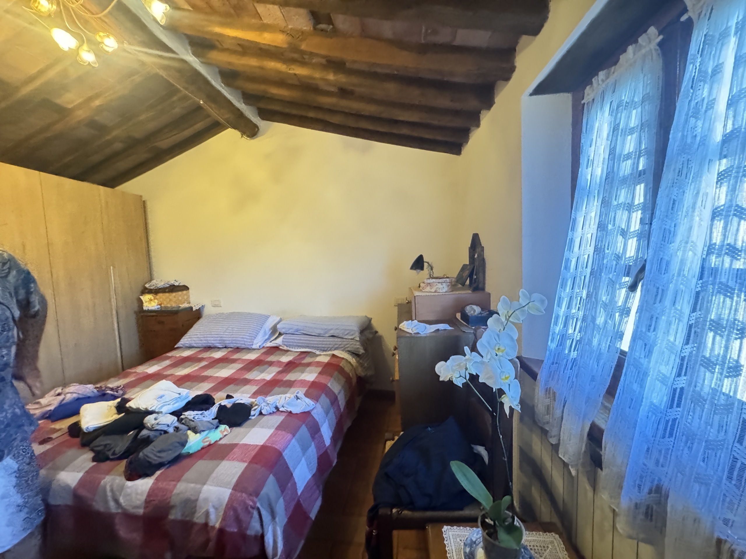 Immagine 11 di Porzione di casa in vendita  a Seravezza