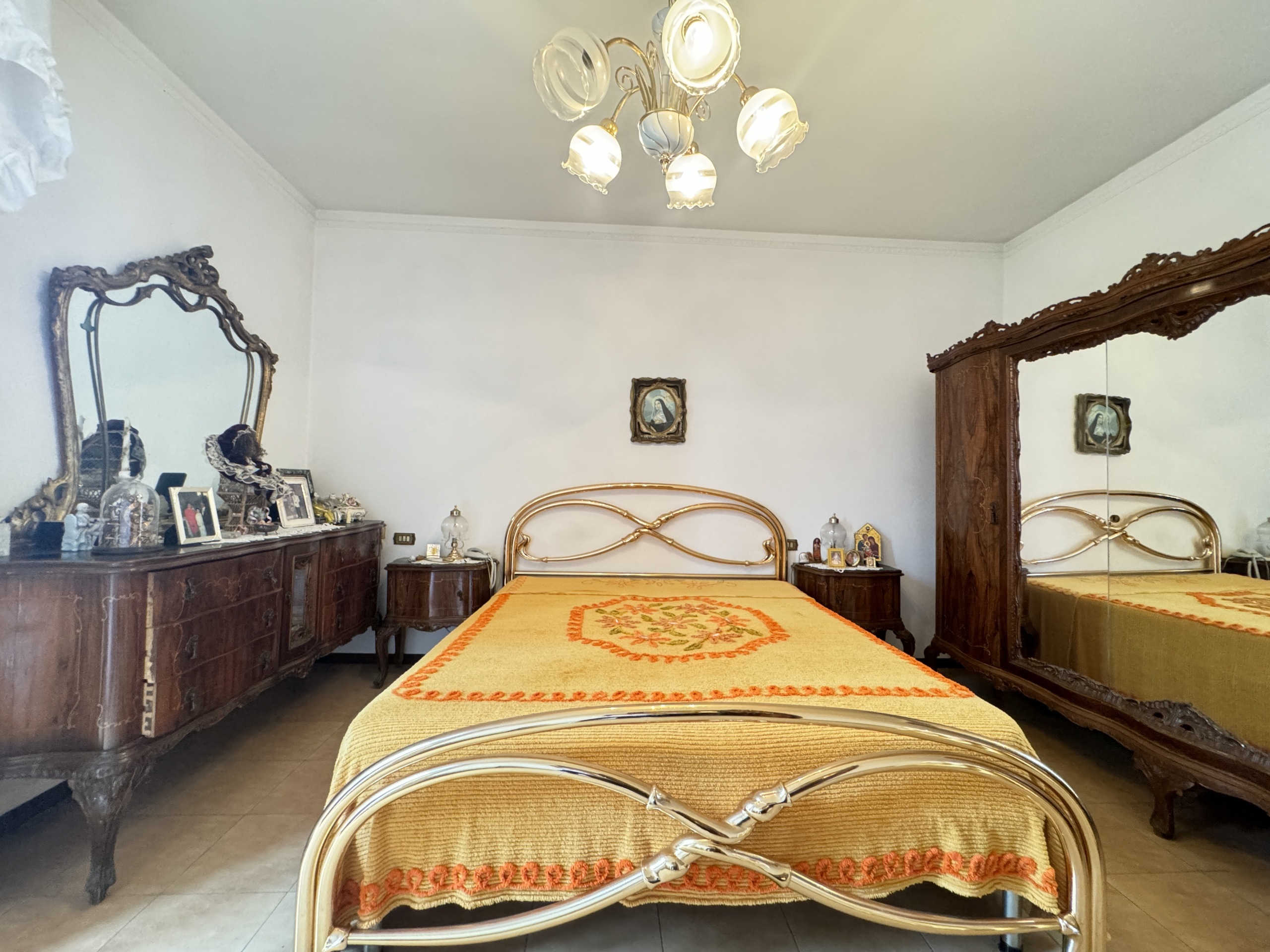 Immagine 39 di Casa indipendente in vendita  a Viareggio