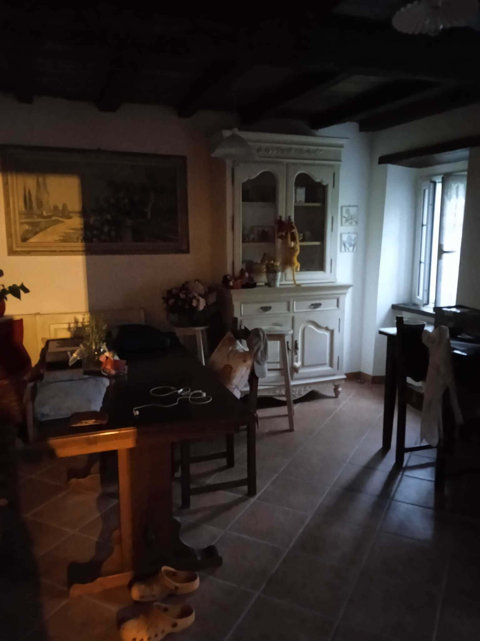 Immagine 60 di Porzione di casa in vendita  a Seravezza