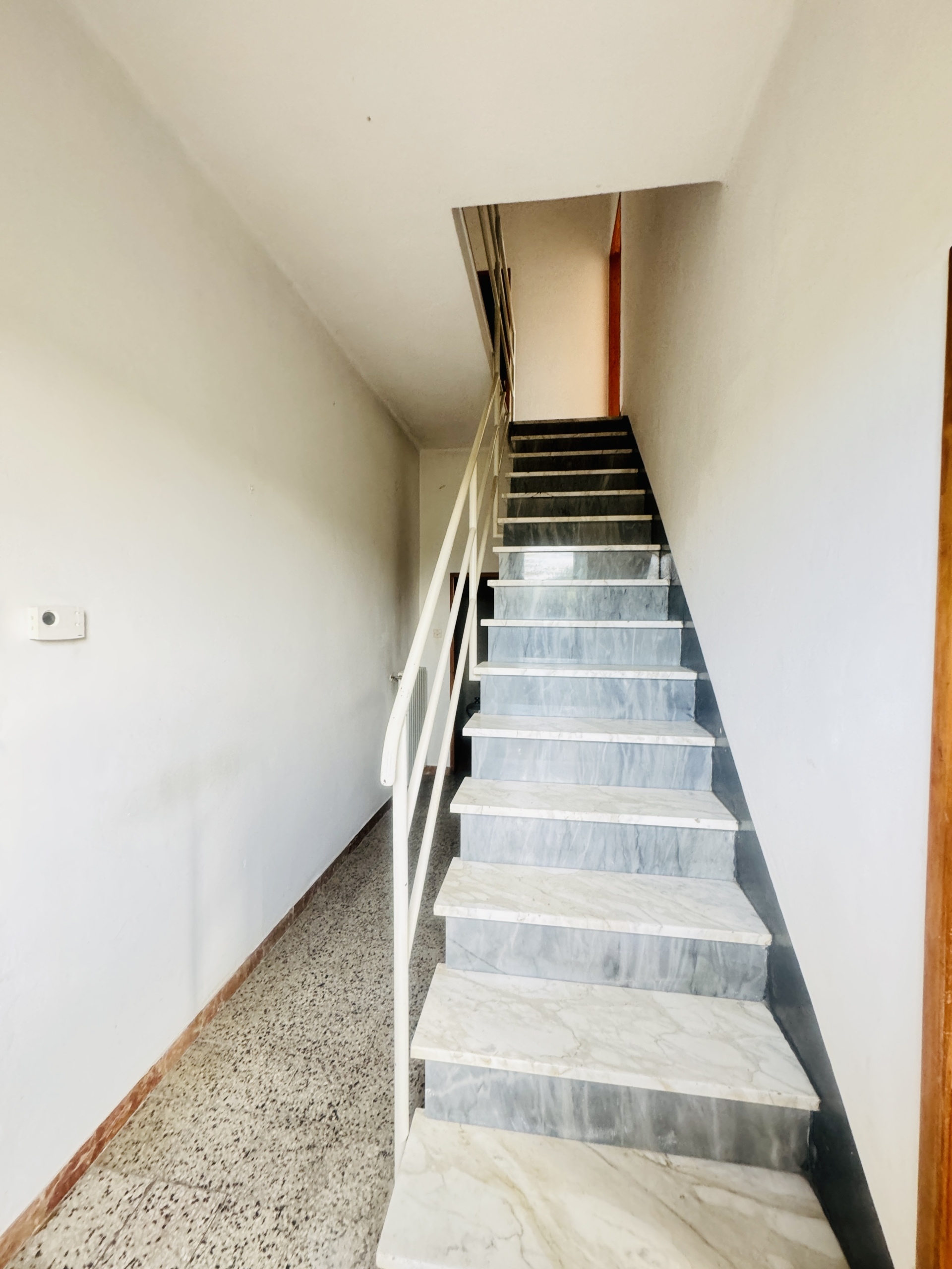 Immagine 40 di Porzione di casa in vendita  a Seravezza