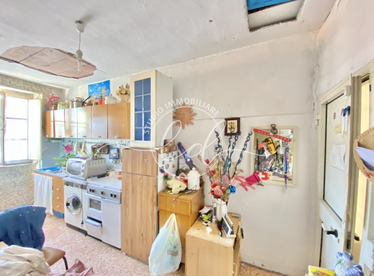 Immagine 5 di Bilocale in vendita  a Seravezza