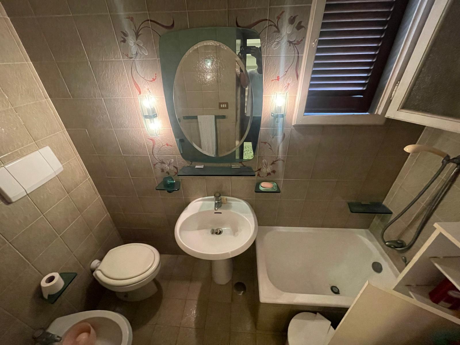 Immagine 26 di Porzione di casa in vendita  a Pietrasanta