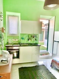 Immagine 1 di Appartamento in vendita  a Viareggio