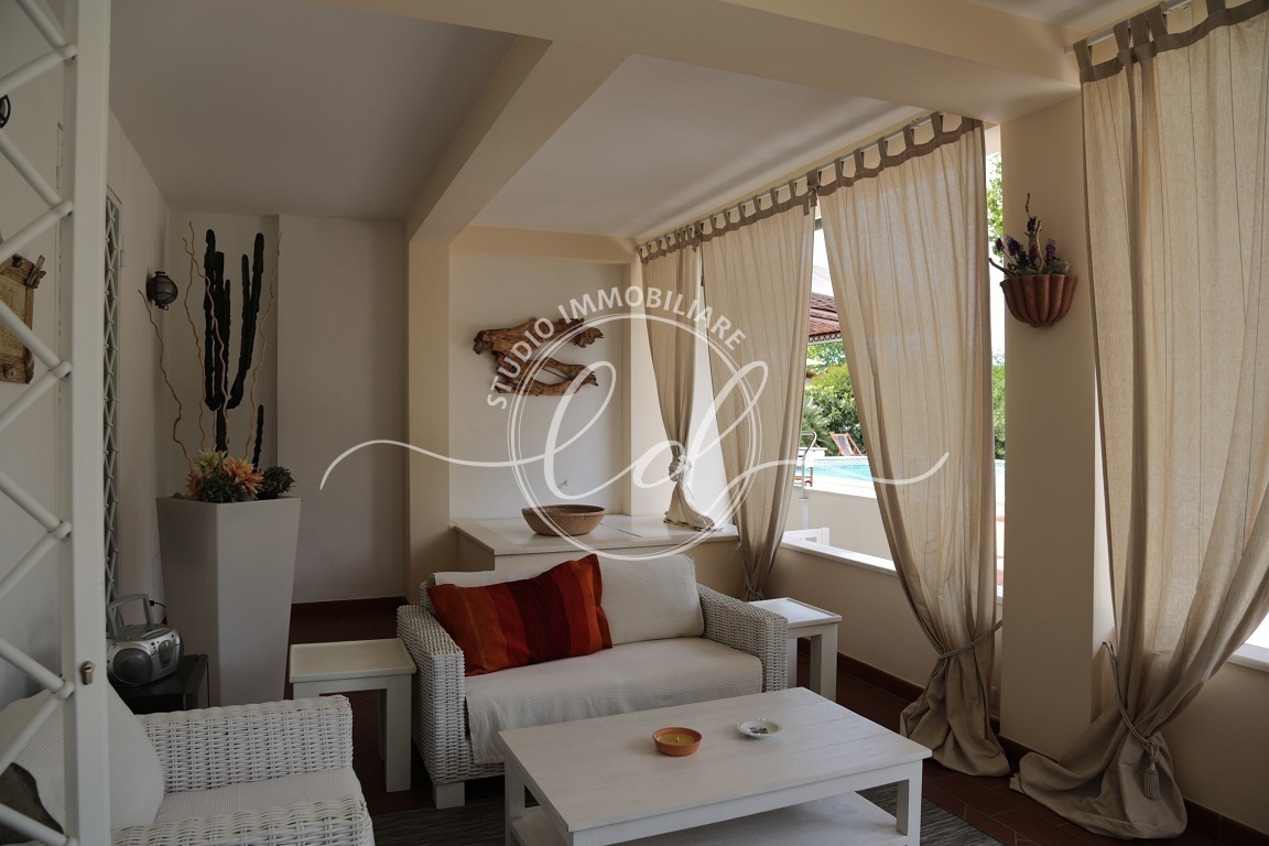 Immagine 11 di Casa indipendente in affitto  a Forte Dei Marmi