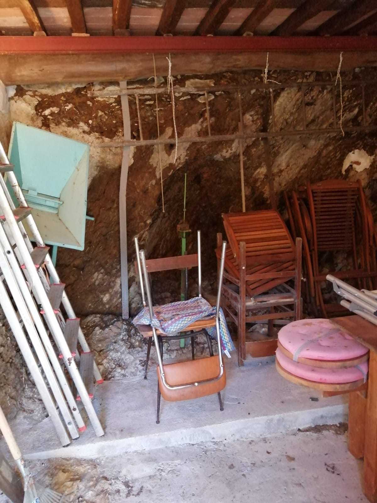 Immagine 7 di Porzione di casa in vendita  a Seravezza