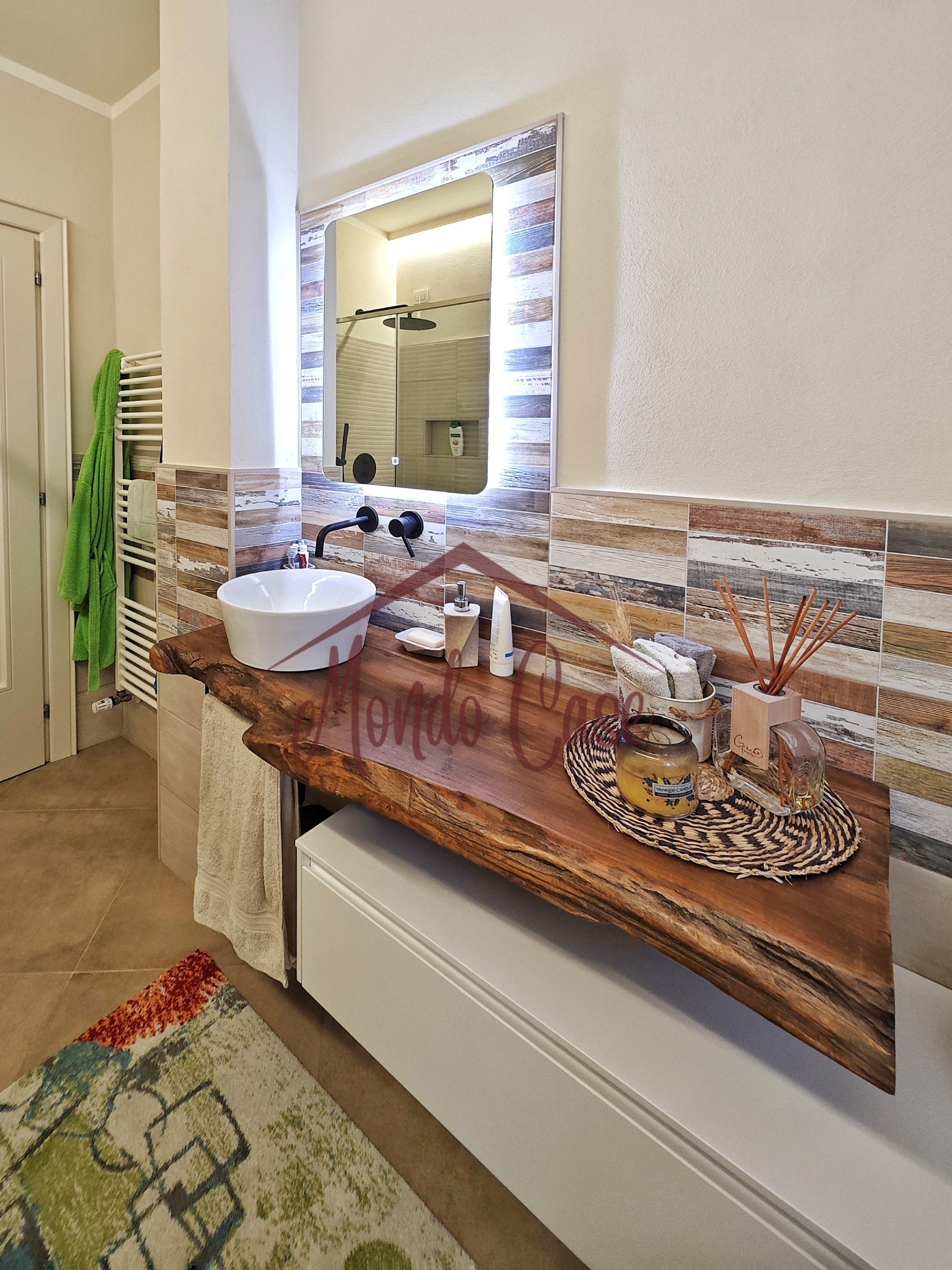 Immagine 61 di Attico in vendita  in Via Bertoloni 2 a Sarzana