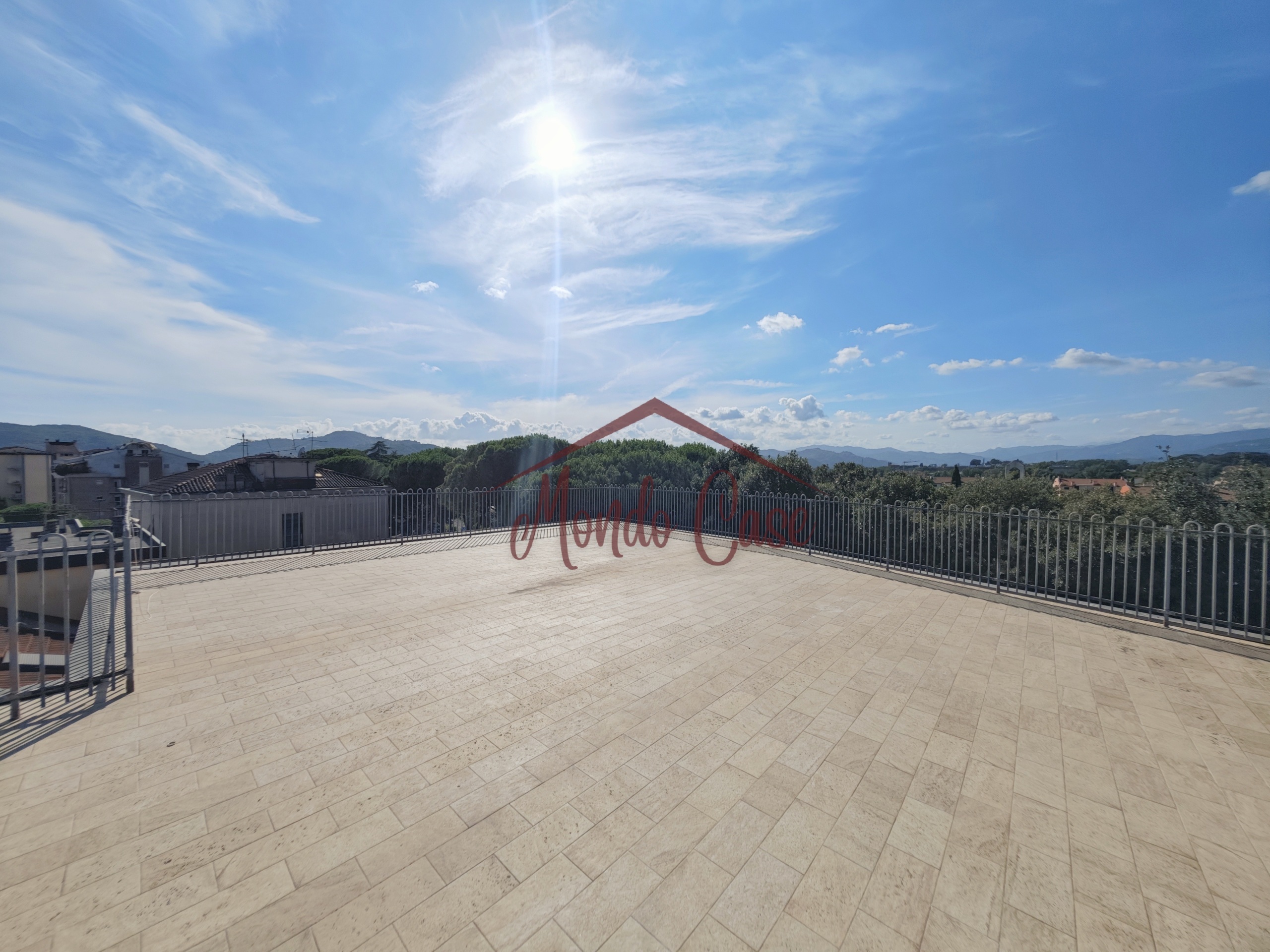 Immagine 69 di Attico in vendita  in Via Bertoloni 2 a Sarzana