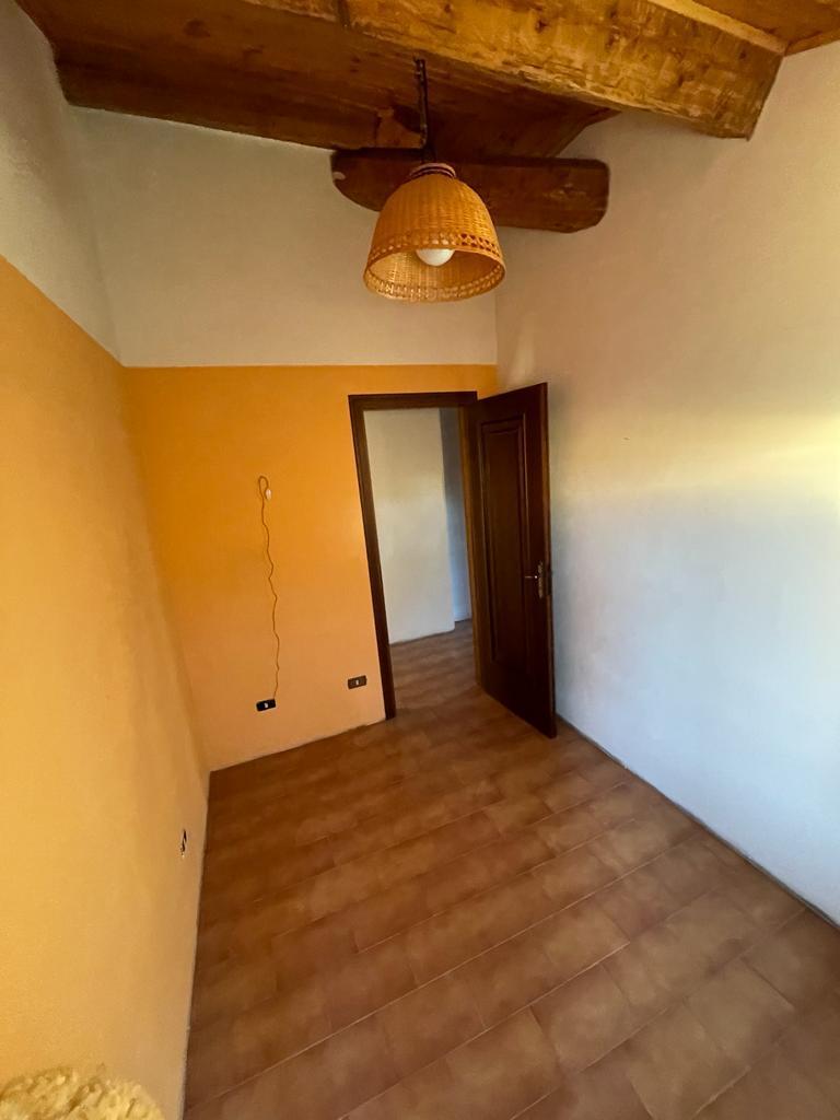 Immagine 10 di Trilocale in vendita  a Terenzo