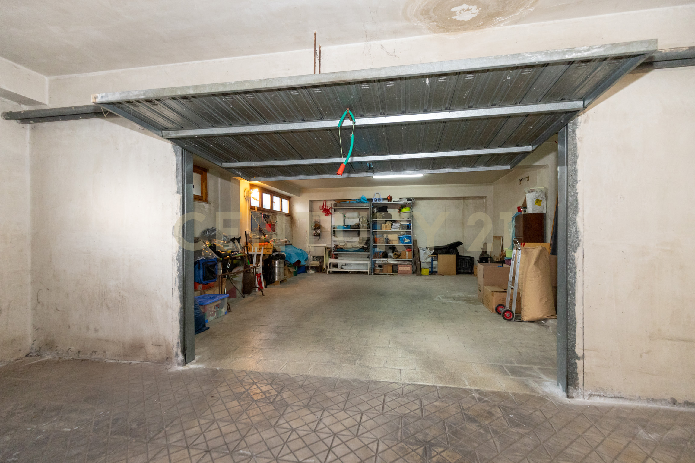 Immagine 59 di Appartamento in vendita  in Via Giovanni Guglielmino 74 a Tremestieri Etneo