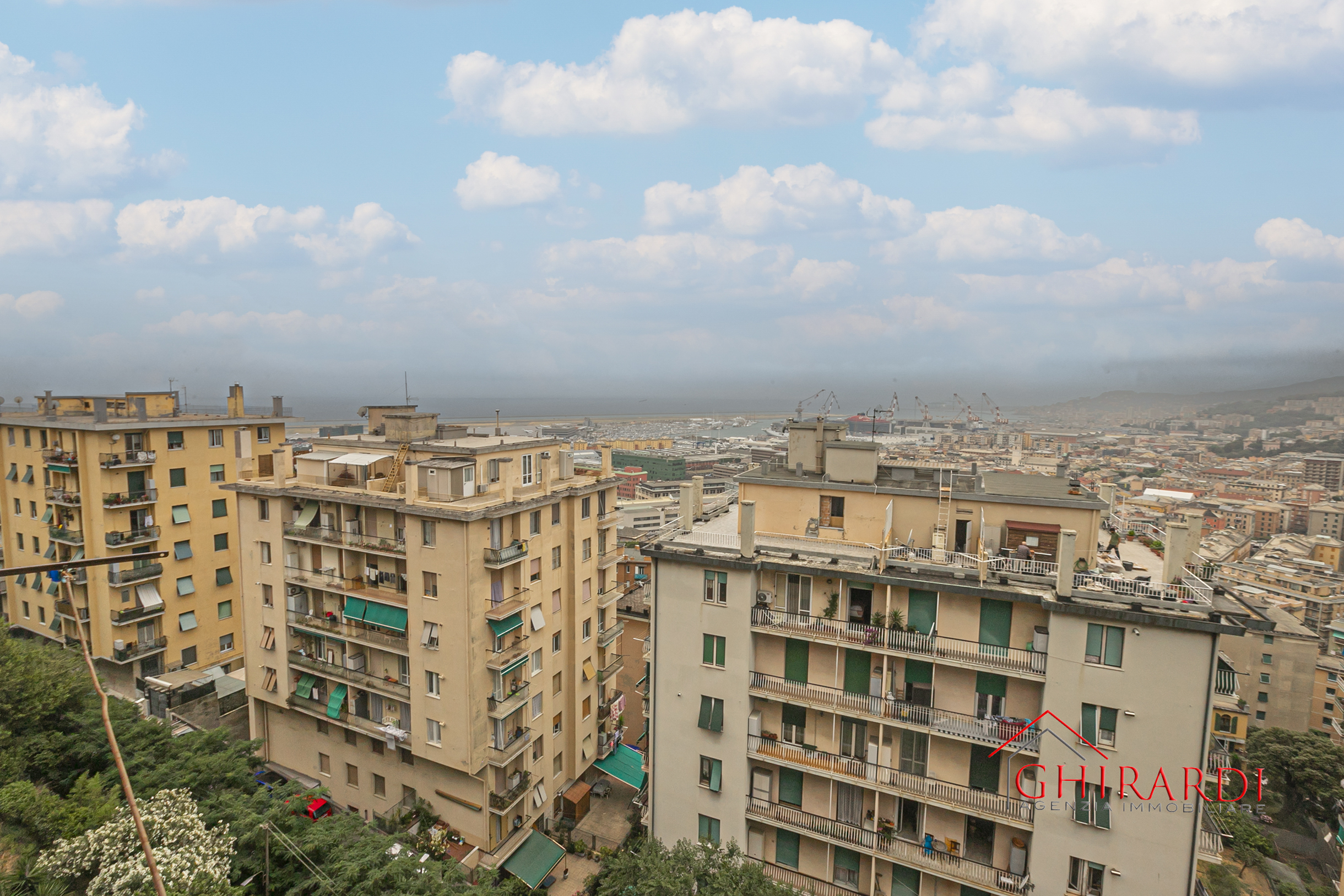 Immagine 30 di Quadrilocale in affitto  in SALITA CAMPASSO SAN NICOLA 56 a Genova