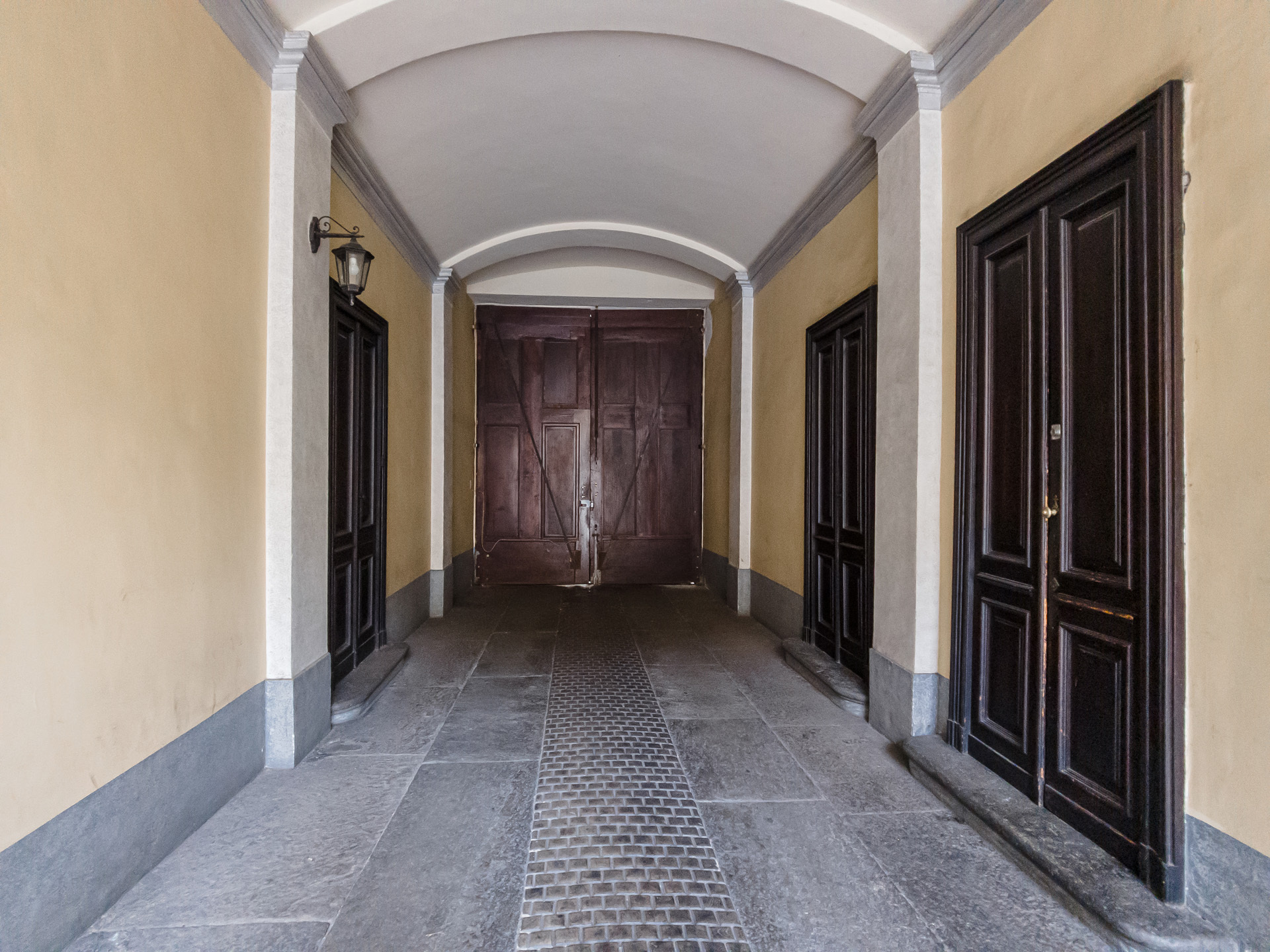 Immagine 28 di Bilocale in vendita  in Via Bertola a Torino