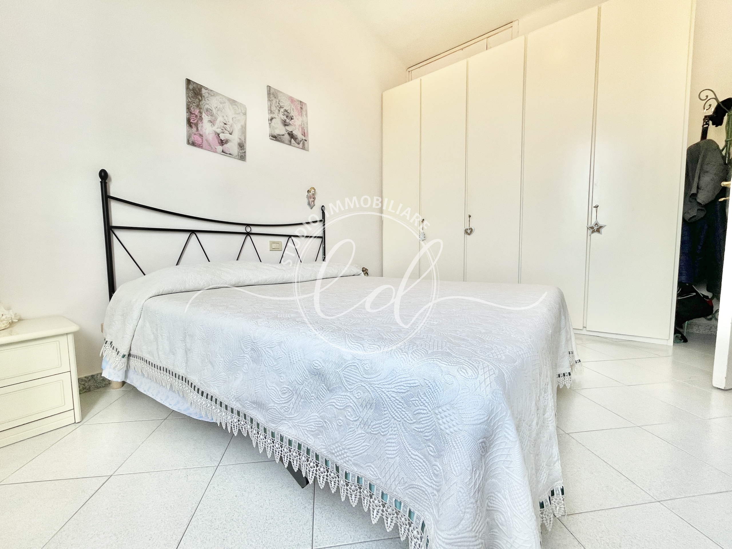 Immagine 22 di Quadrilocale in vendita  a Montignoso