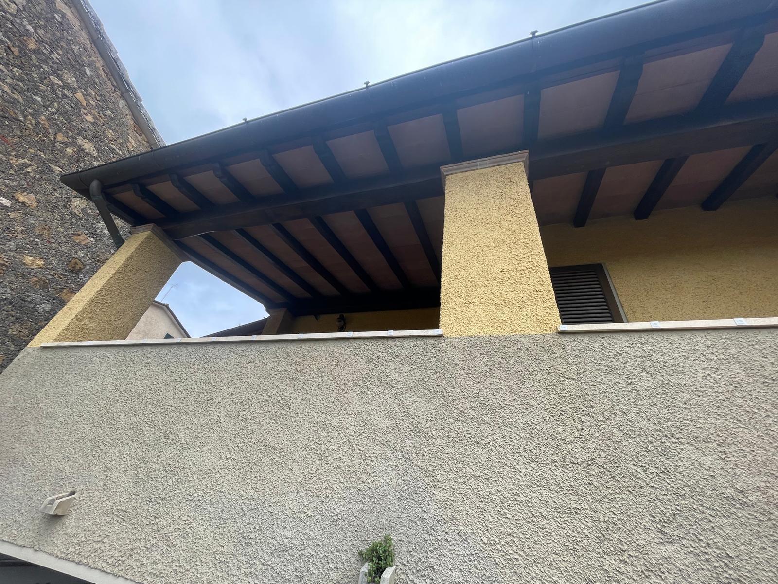 Immagine 60 di Porzione di casa in vendita  a Pietrasanta