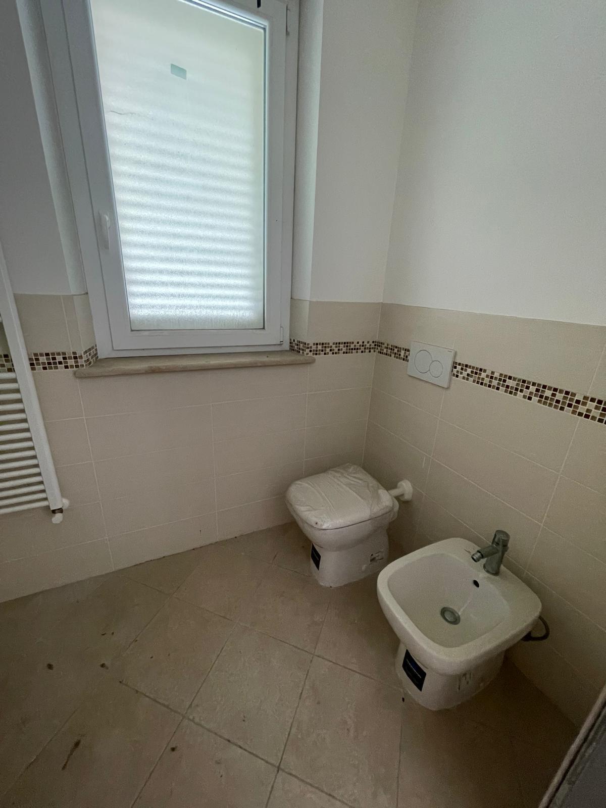 Immagine 58 di Villa in vendita  a Camaiore