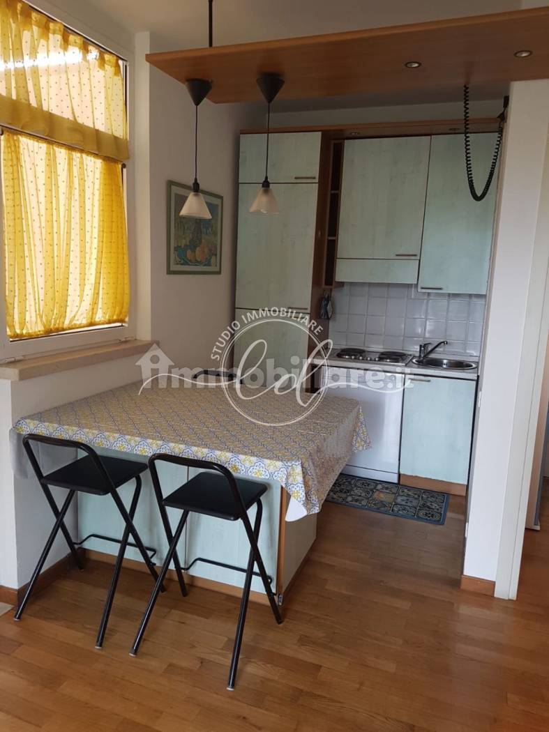 Immagine 5 di Bilocale in vendita  a Pietrasanta