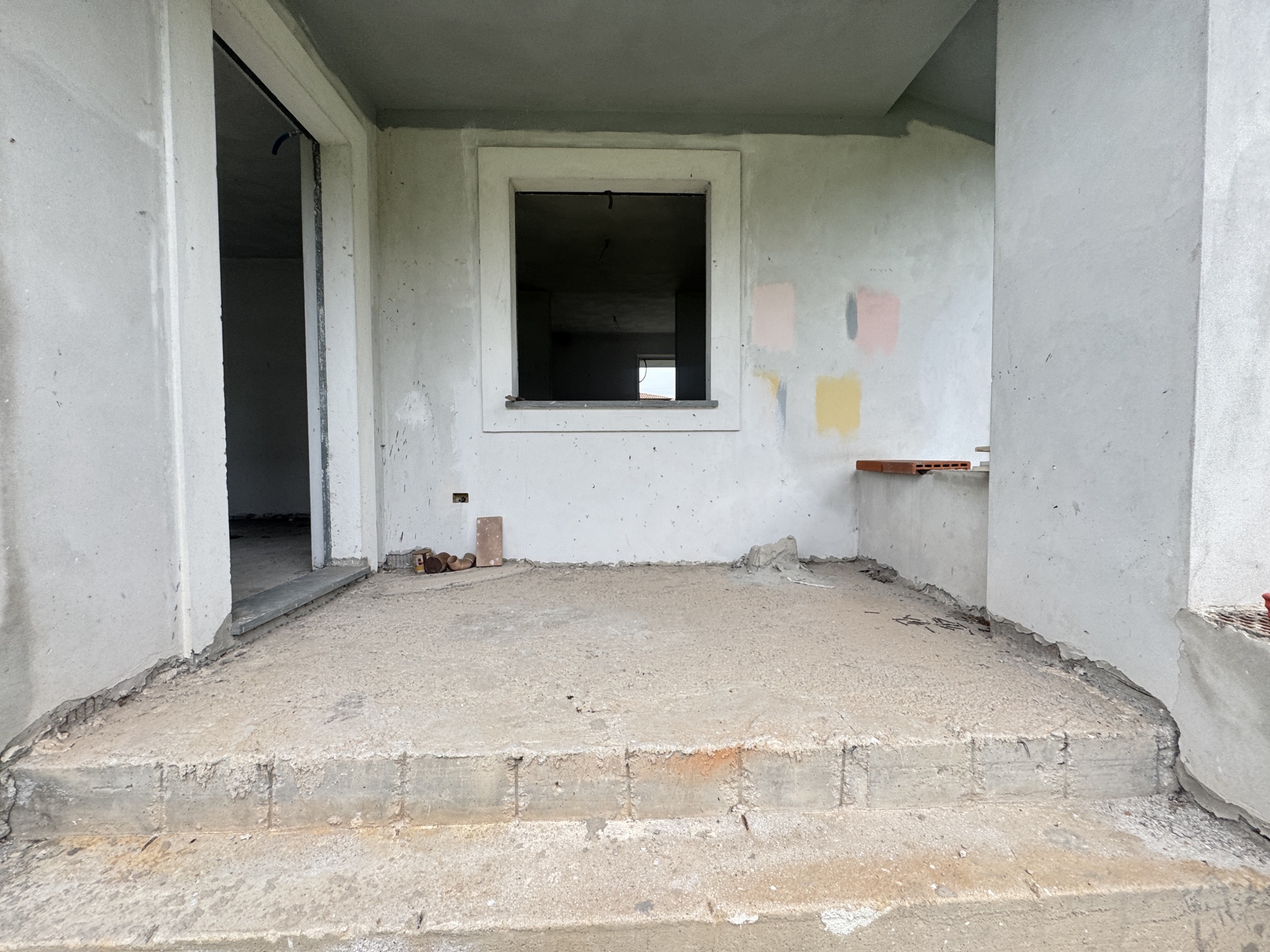 Immagine 1 di Porzione di casa in vendita  a Camaiore