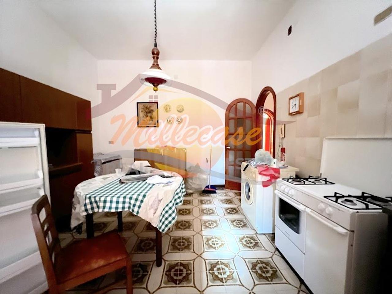 Immagine 10 di Casa bifamiliare in vendita  in Via Blanco a Siracusa