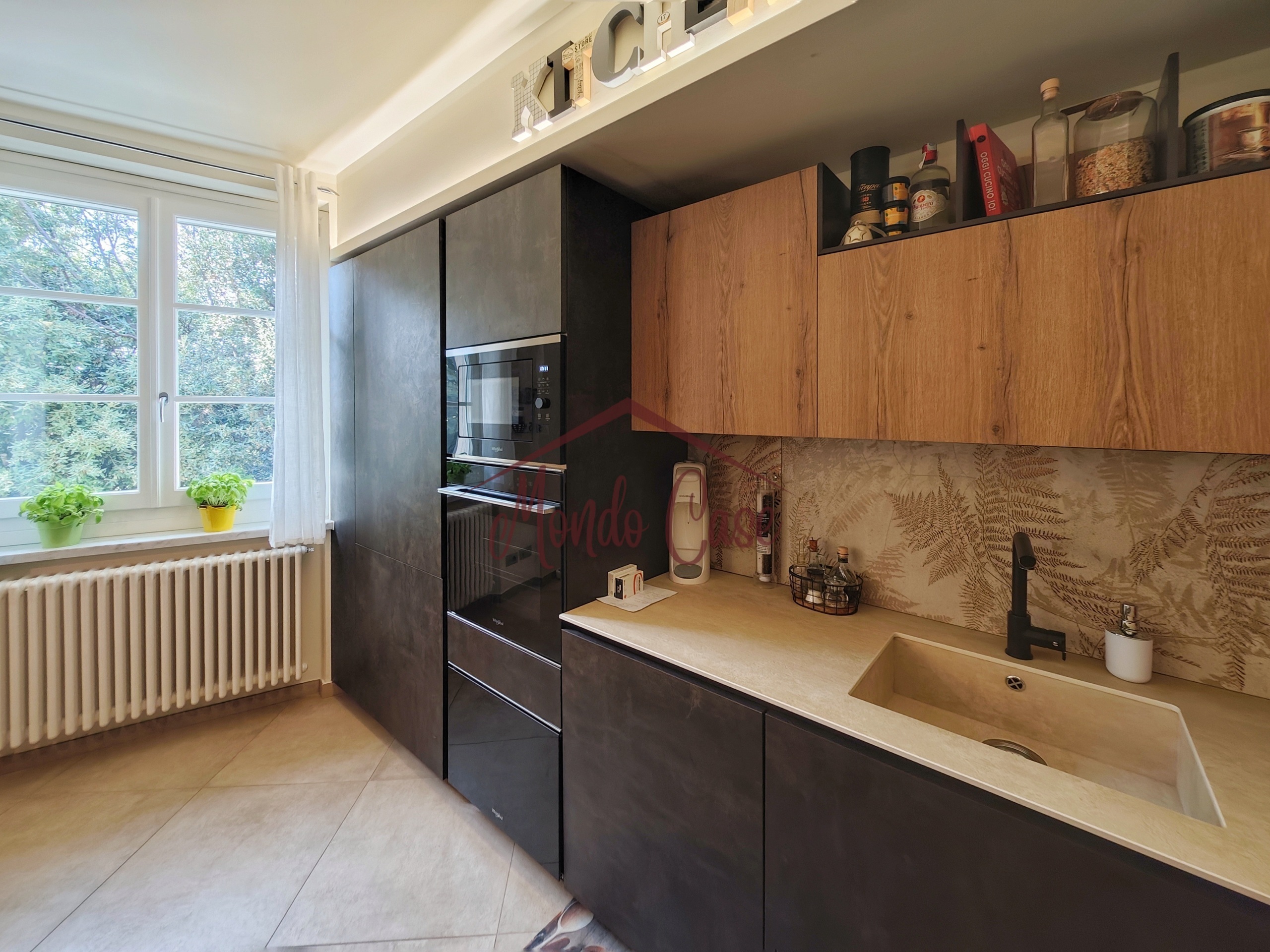 Immagine 25 di Attico in vendita  in Via Bertoloni 2 a Sarzana