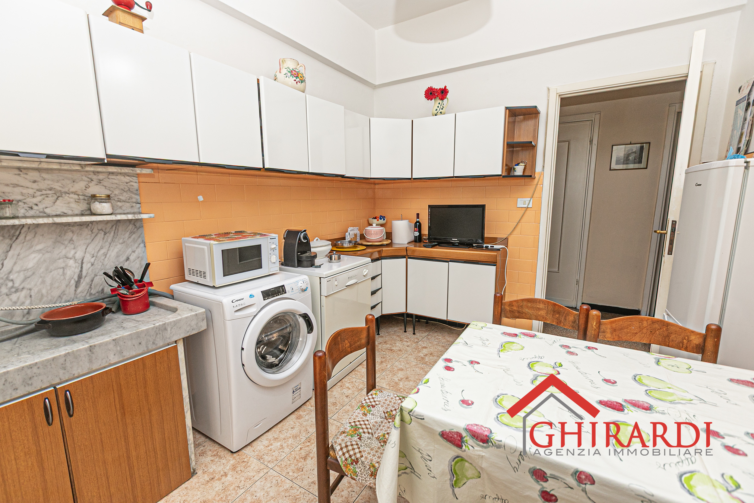 Immagine 13 di Trilocale in affitto  in VIA GIACOMO SOLIMAN 8 a Genova