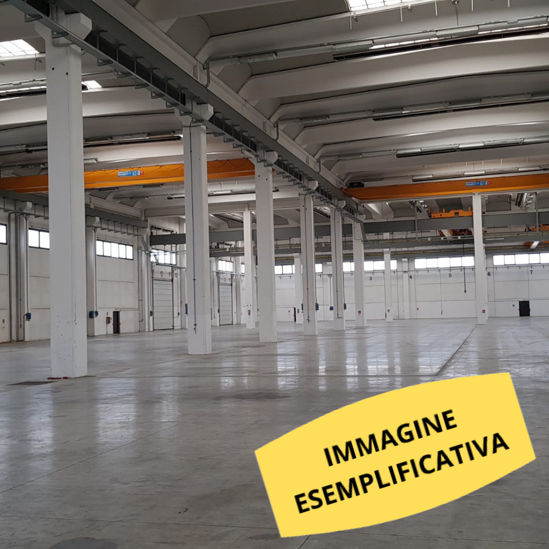 Immagine 9 di Attività artigianale in affitto  a Parma