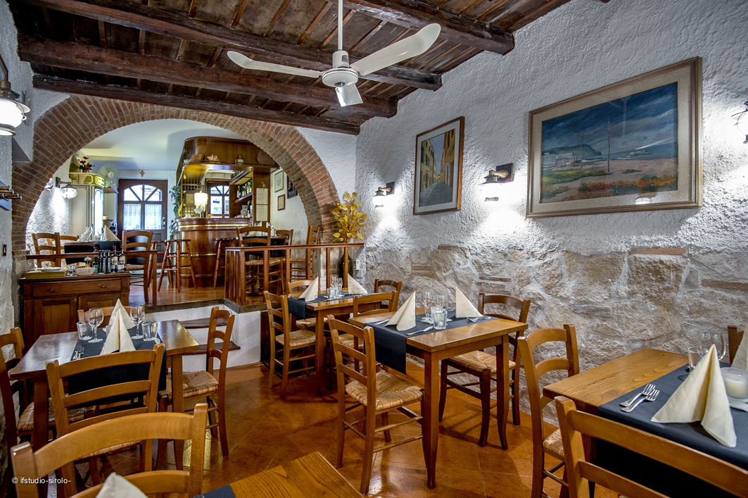 Immagine 14 di Bar / Ristorante in vendita  in Via Enrico Cialdini a Sirolo