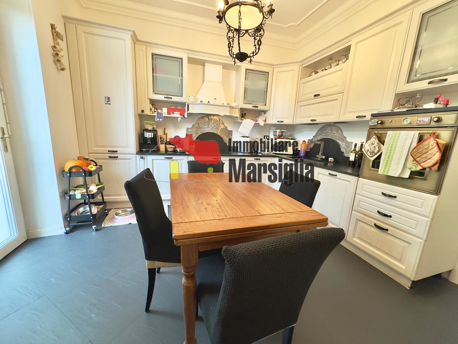 Immagine 26 di Villa in vendita  in Strada Solaro 105 a San Remo