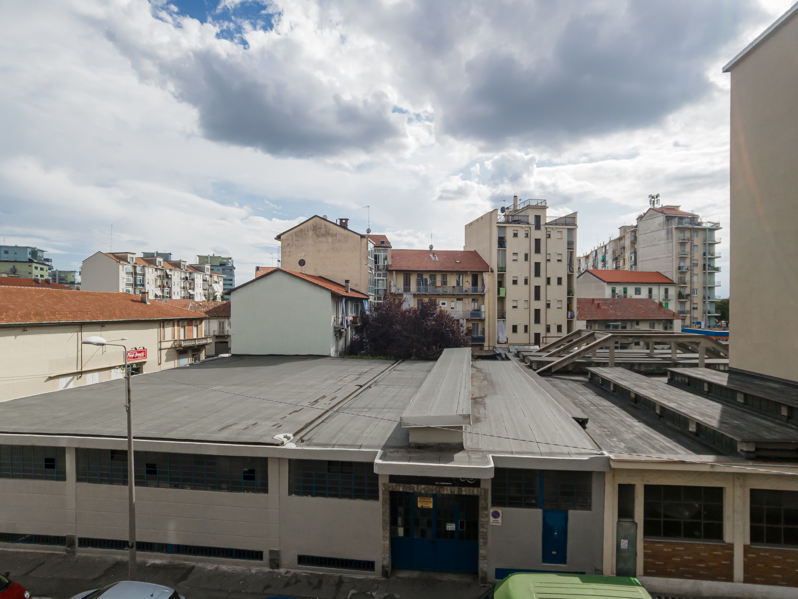 Immagine 21 di Bilocale in vendita  in Via Luigi Goytre a Torino