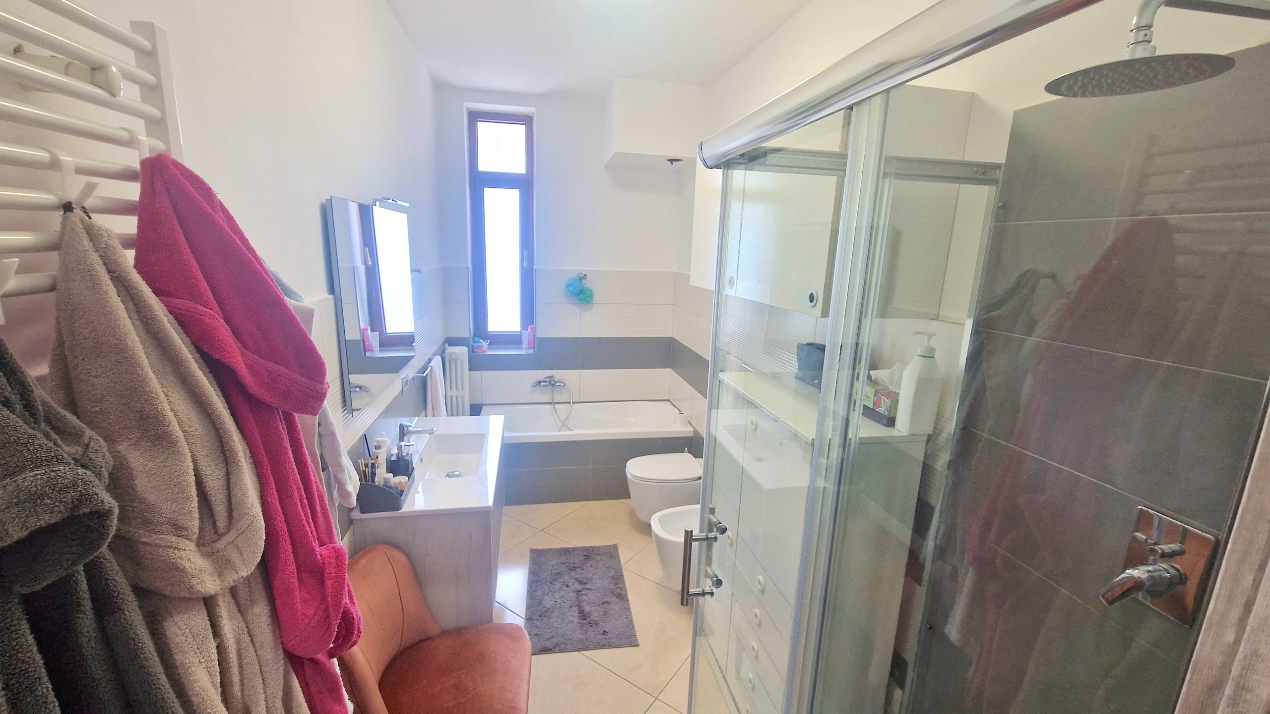 Immagine 17 di Trilocale in vendita  in Piazza Don Luigi Sturzo 4 a Avellino