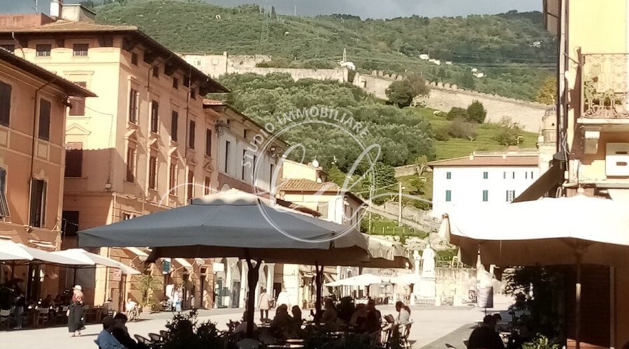 Immagine 15 di Appartamento in affitto  a Pietrasanta
