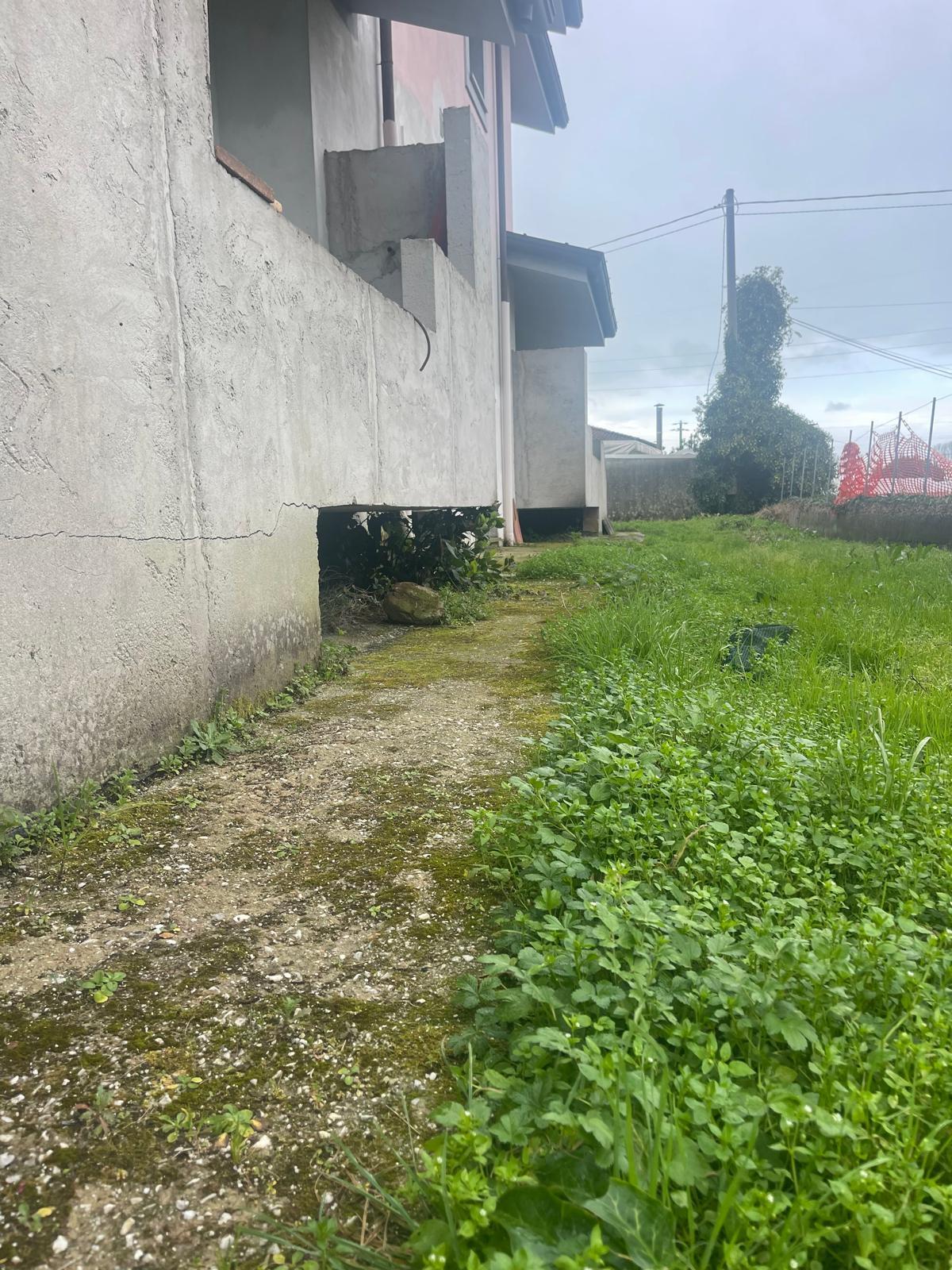 Immagine 33 di Porzione di casa in vendita  a Camaiore