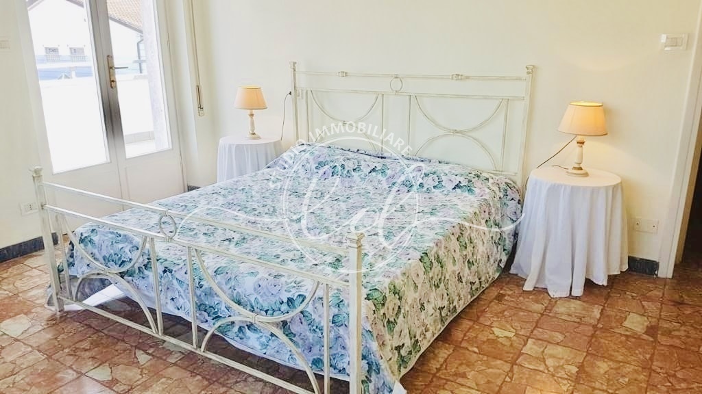 Immagine 23 di Villa in affitto  a Camaiore