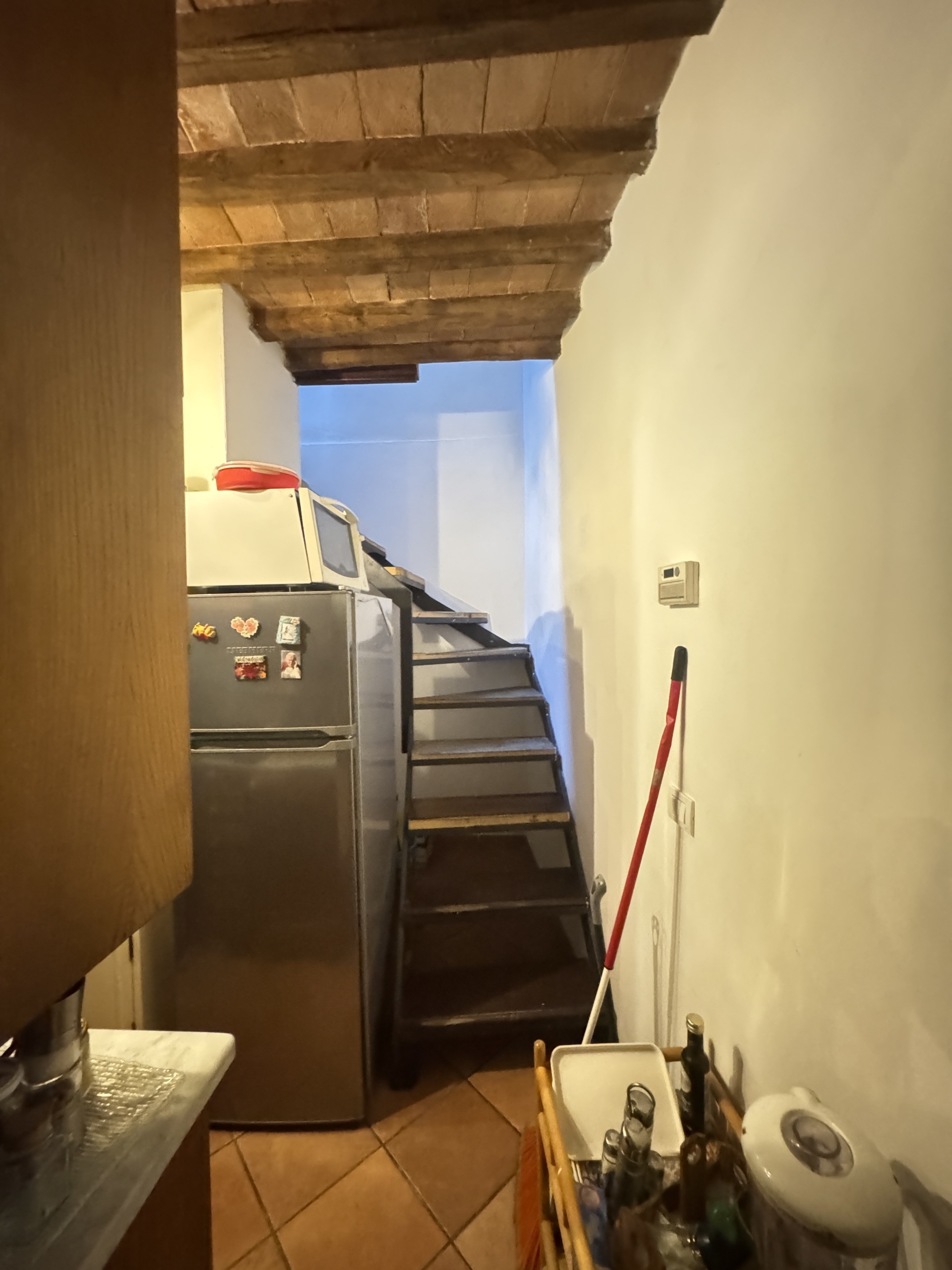 Immagine 7 di Porzione di casa in vendita  a Seravezza